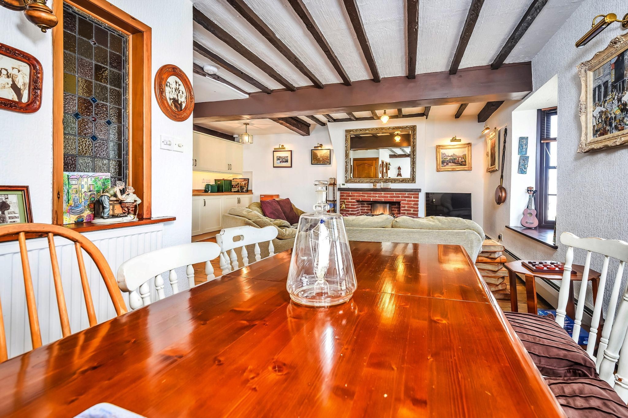 Ukulele Cottage - Dining room