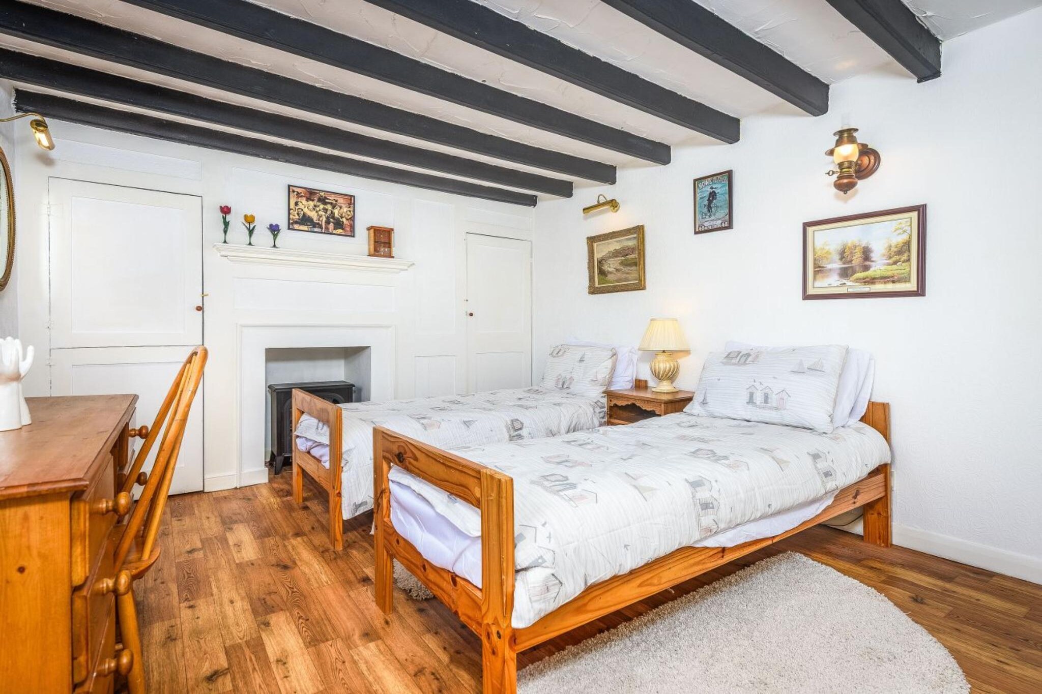 Ukulele Cottage - Bedroom