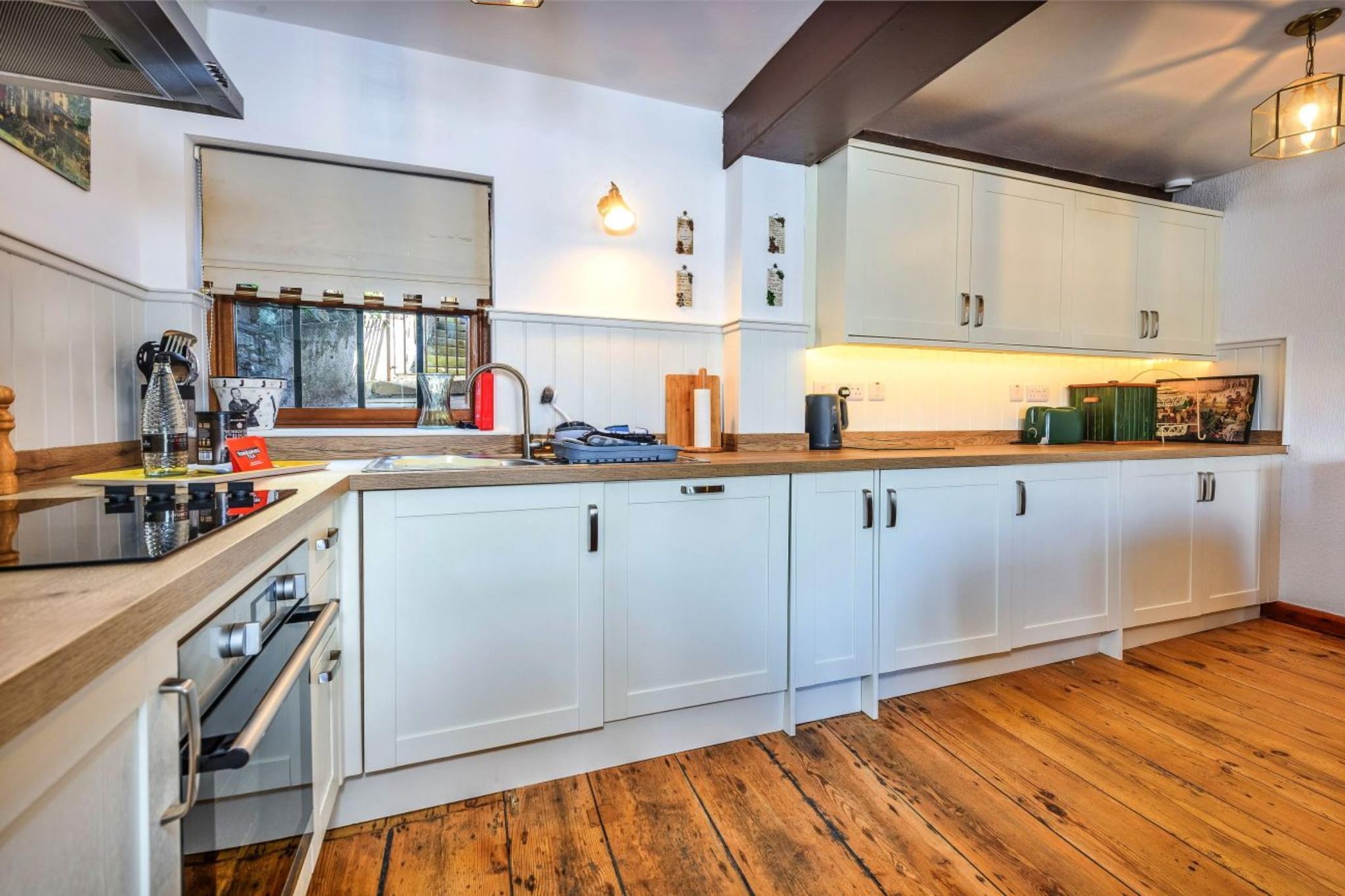 Ukulele Cottage - Kitchen