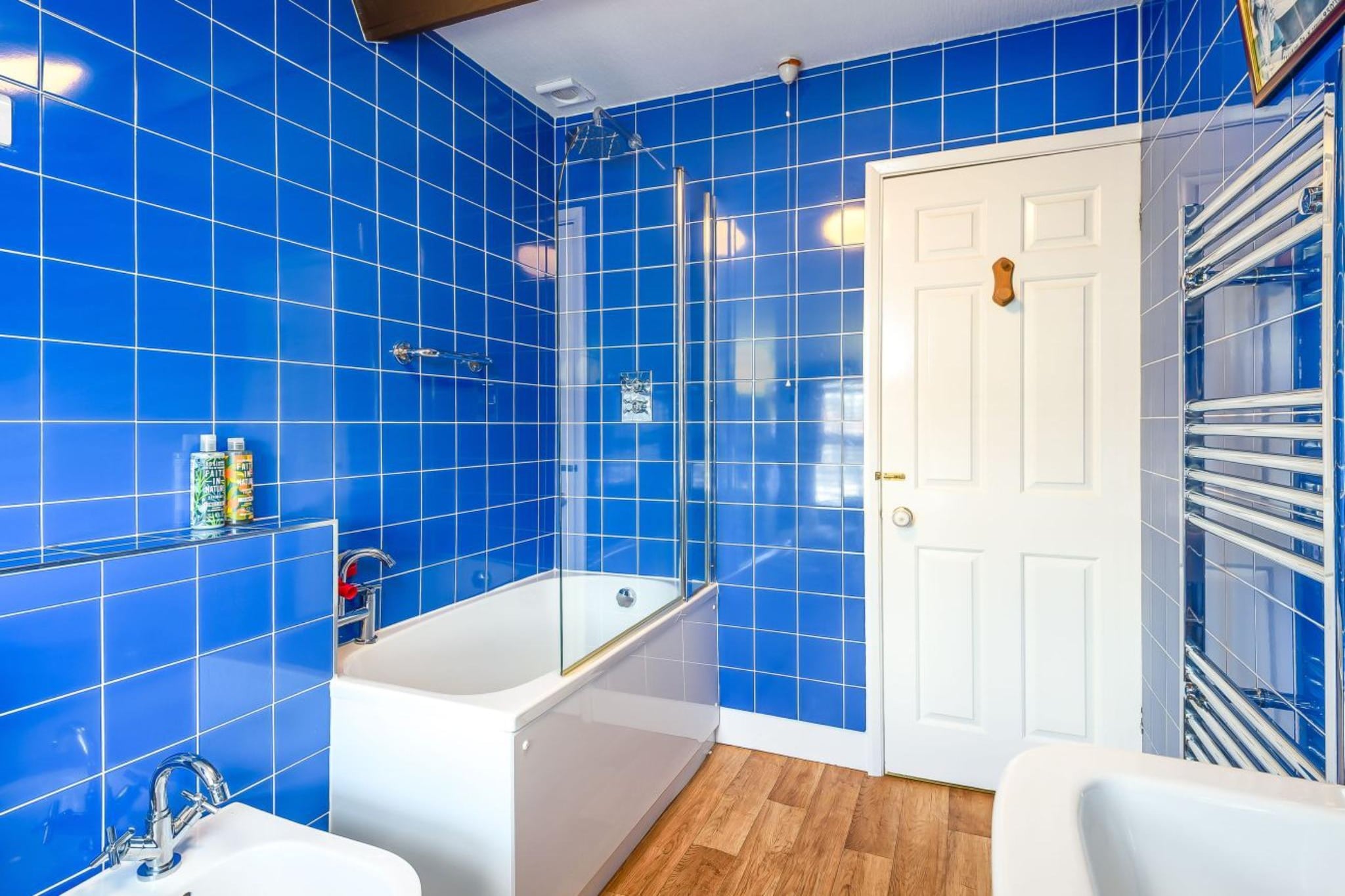 Ukulele Cottage - Bathroom