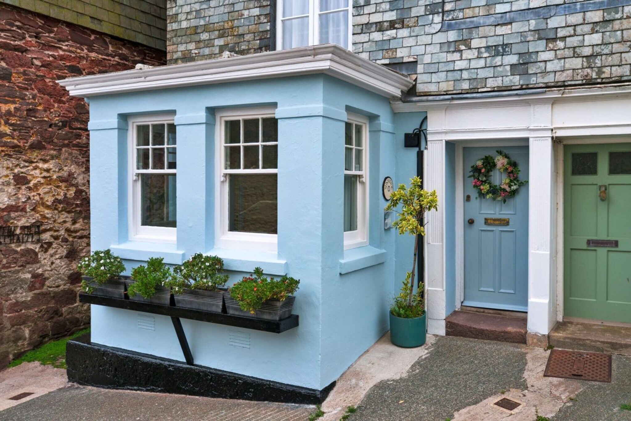 Sunnyside - Exterior in summer