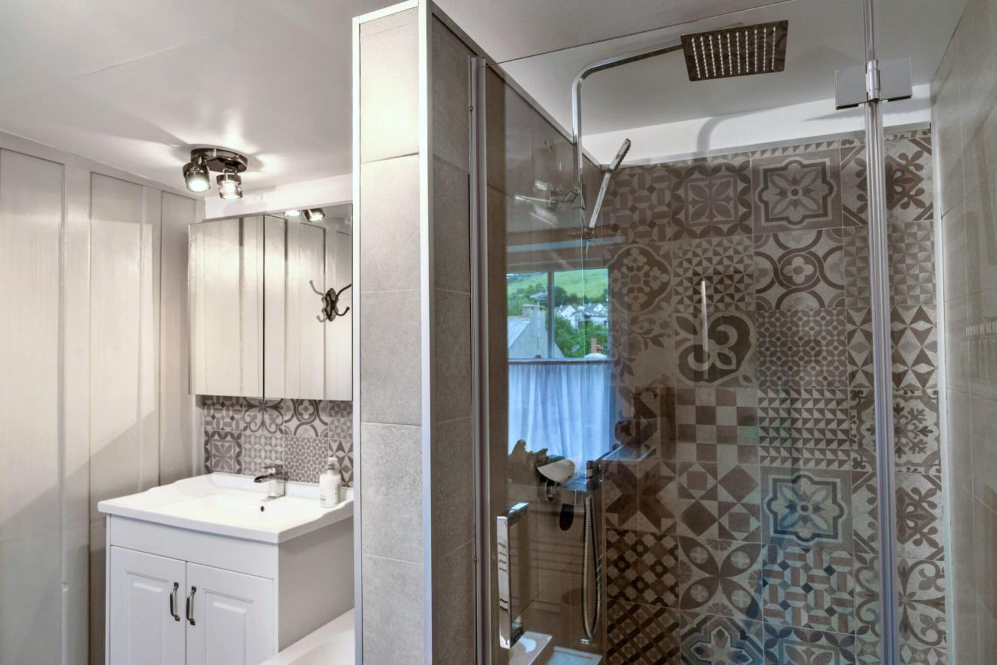 Sunnyside - Bathroom