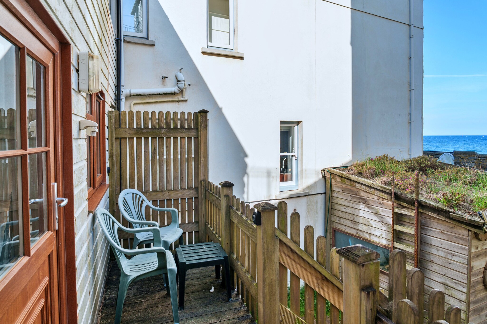 The Wash House - Terrace balcony