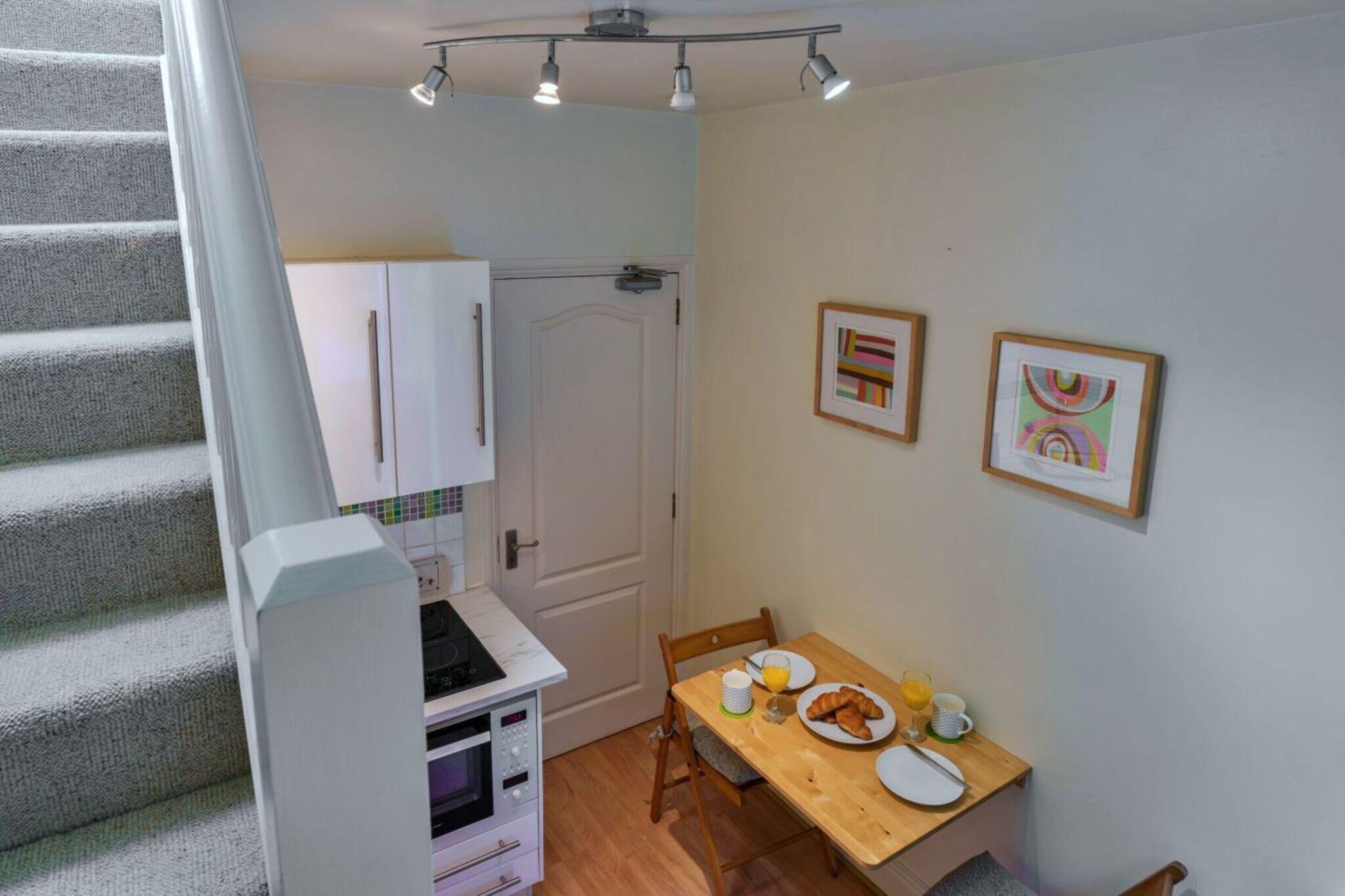 Upper Deck - Dining room