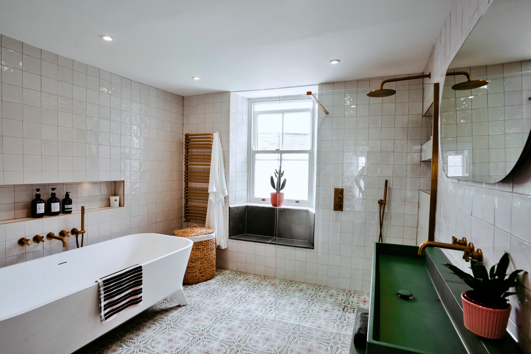 Cliff House, Kingsand - Bathroom