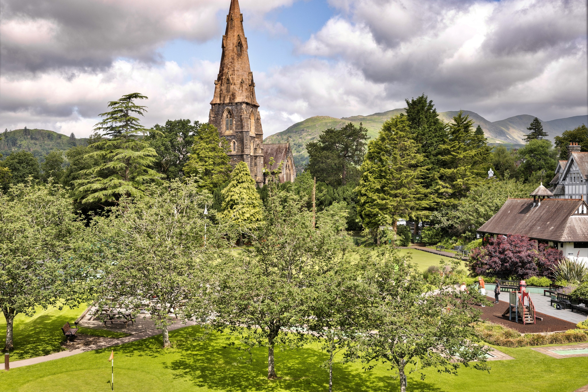 Kelsick Villa Guest House - Helvellyn - Areas within 5km in summer