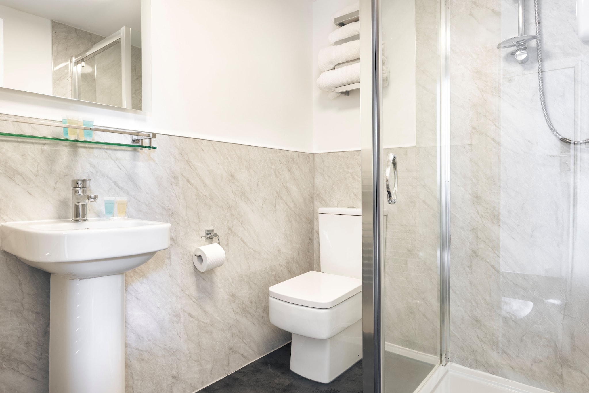 Kelsick Villa Guest House - Wansfell - Bathroom
