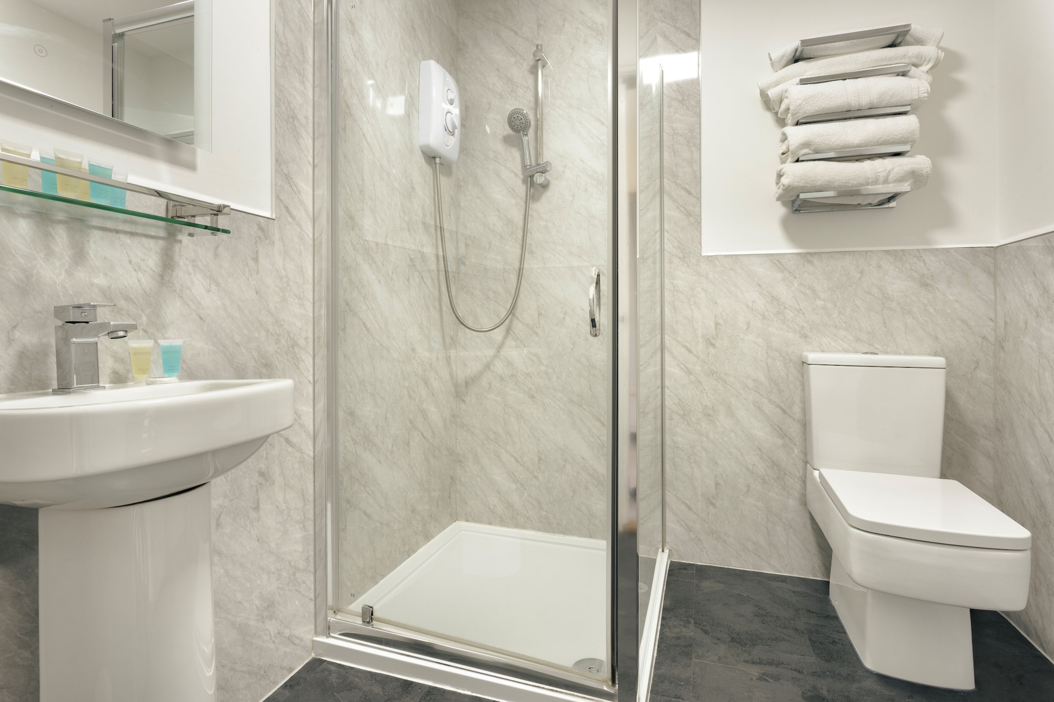 Kelsick Villa Guest House - Loughrigg - Bathroom