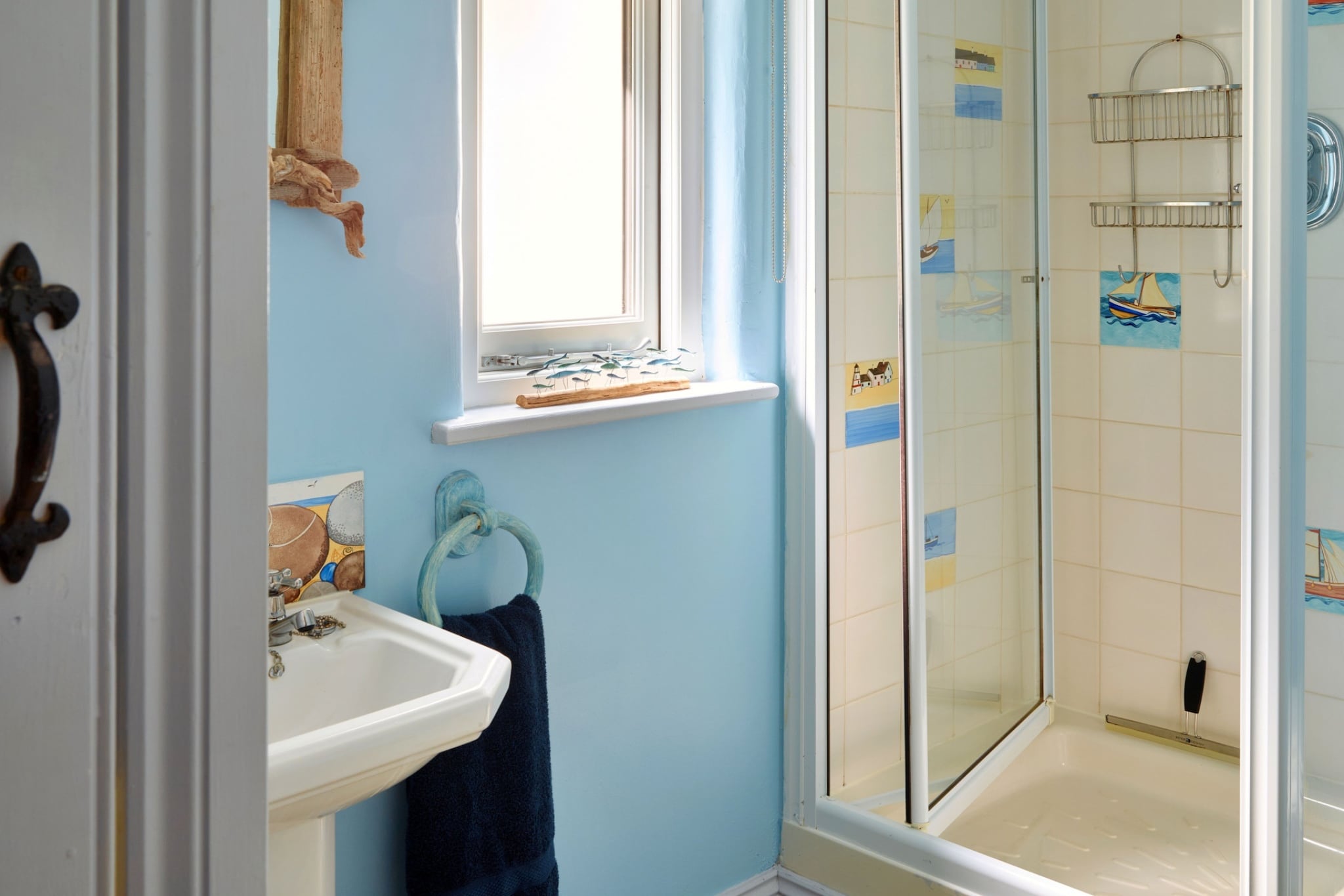 The Anchorage - Bathroom