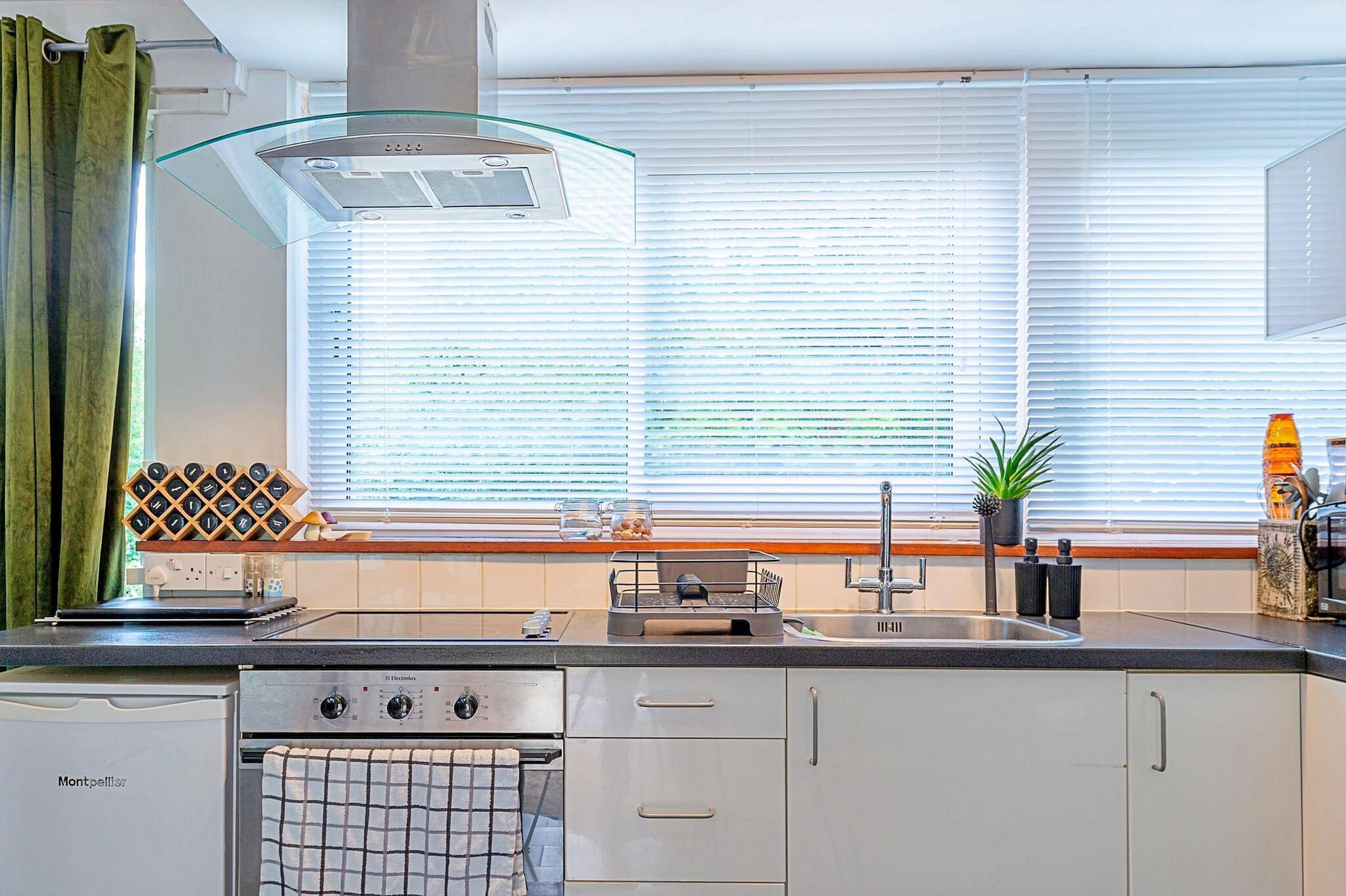 Hollybush Studio - Kitchen