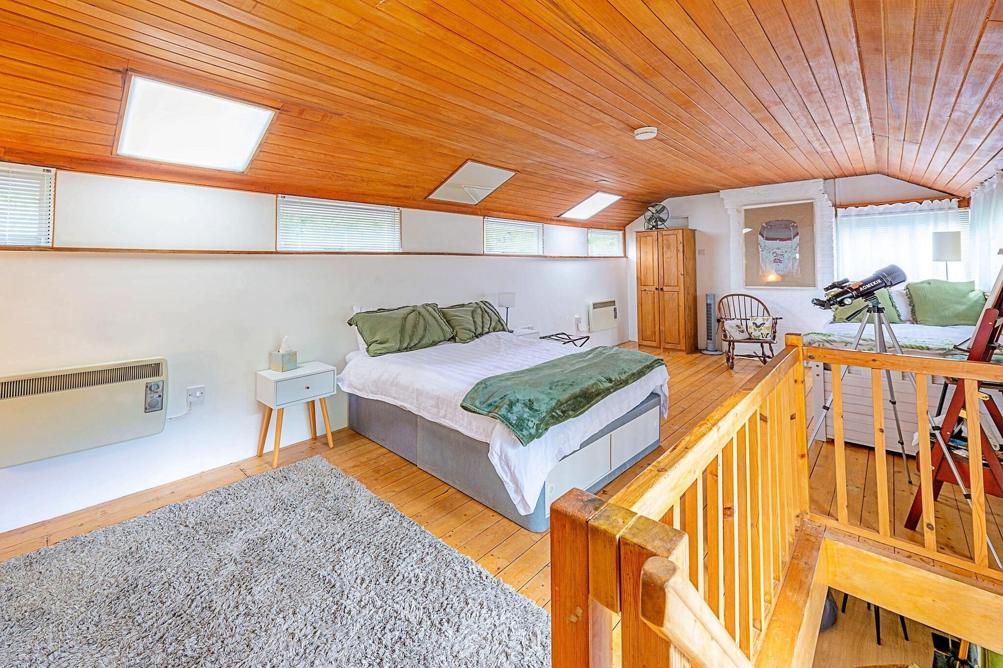 Hollybush Studio - Bedroom