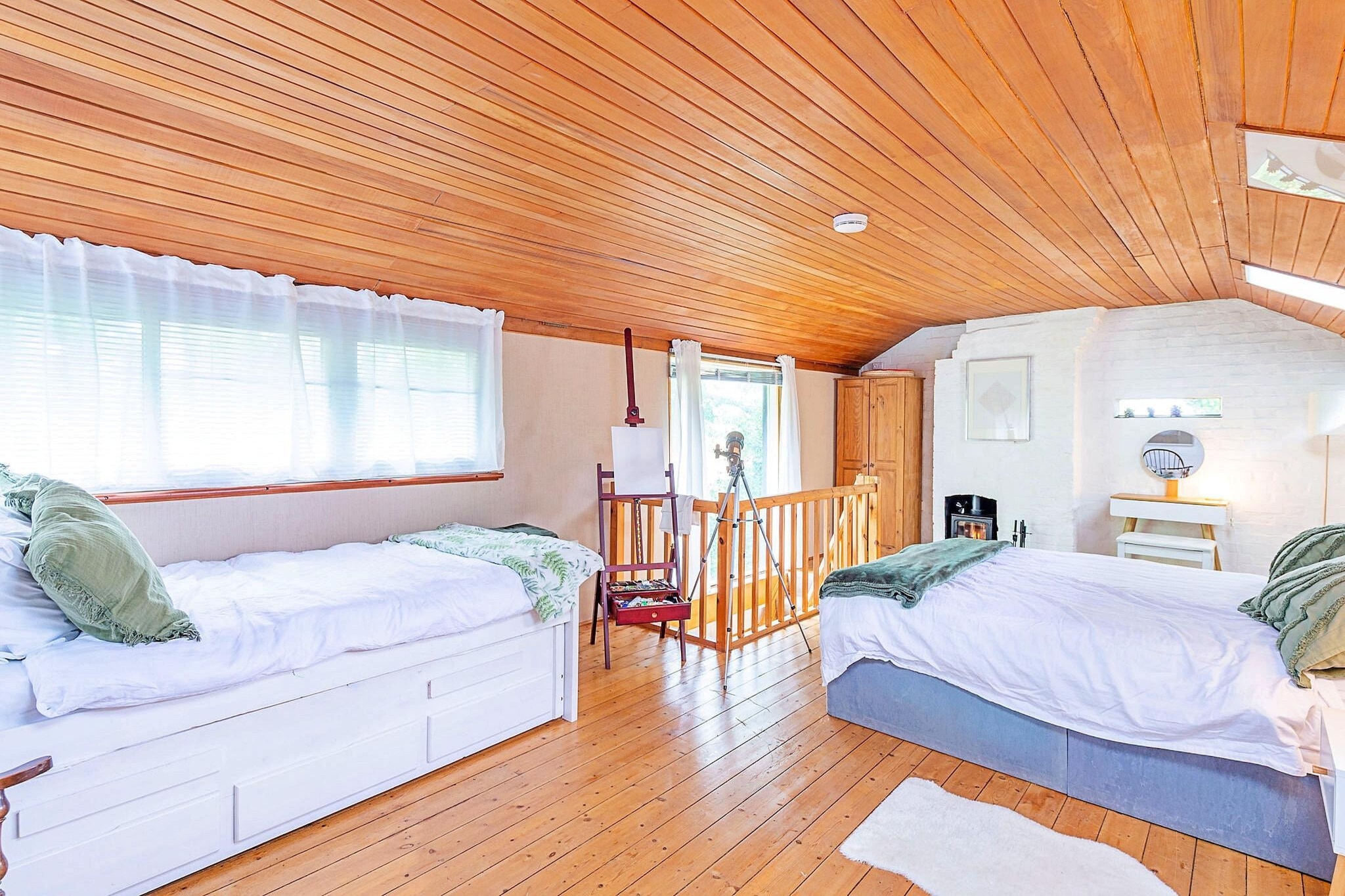 Hollybush Studio - Bedroom