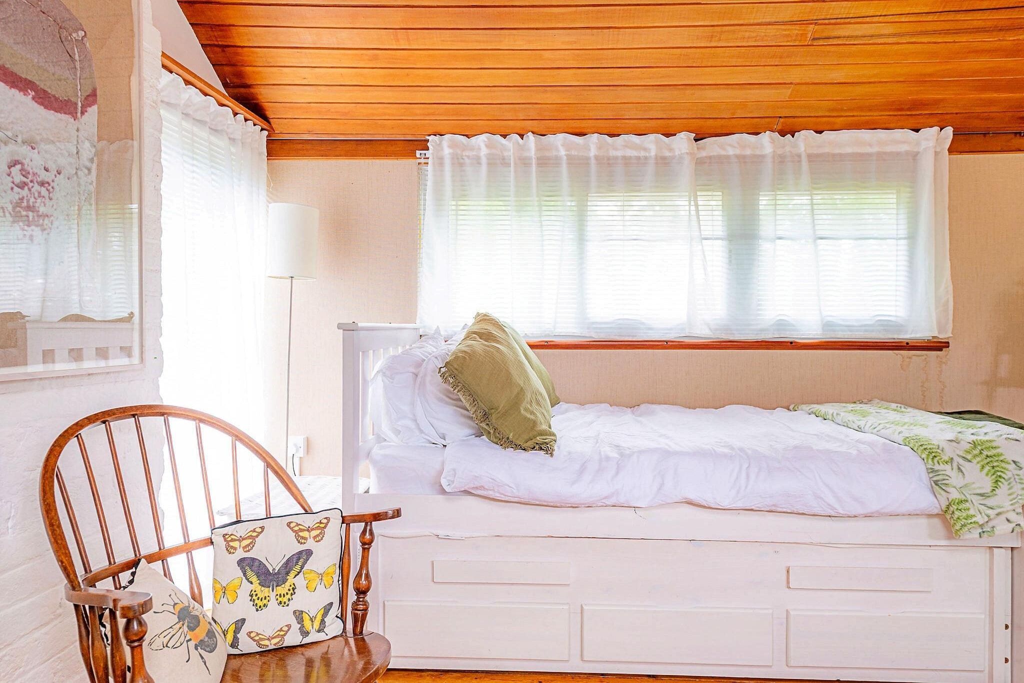 Hollybush Studio - Bedroom