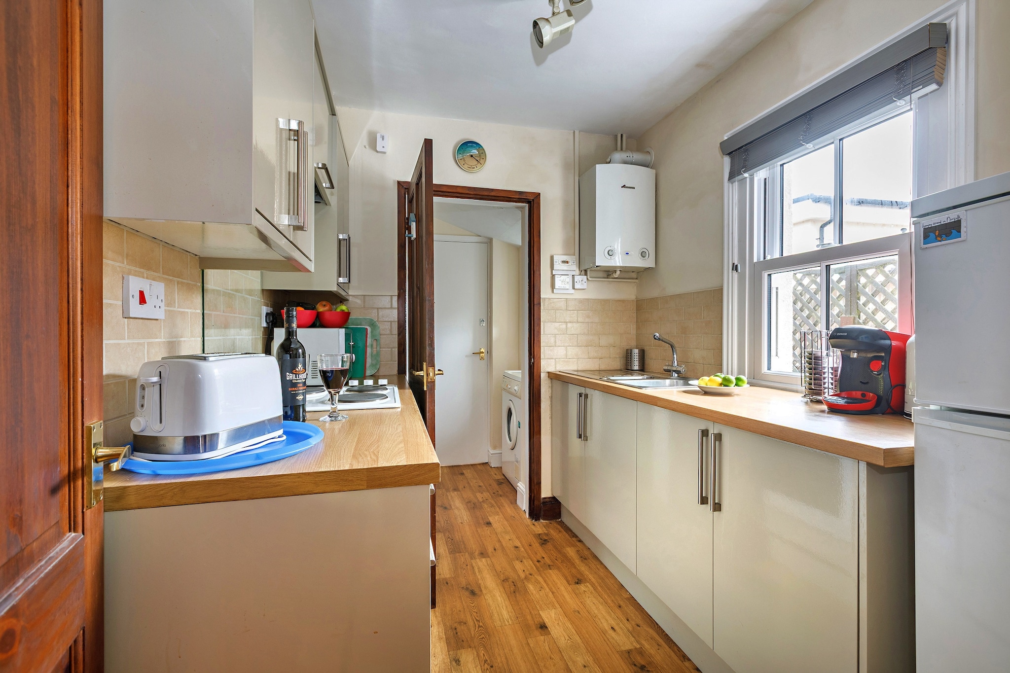 Cliff Road - Kitchen