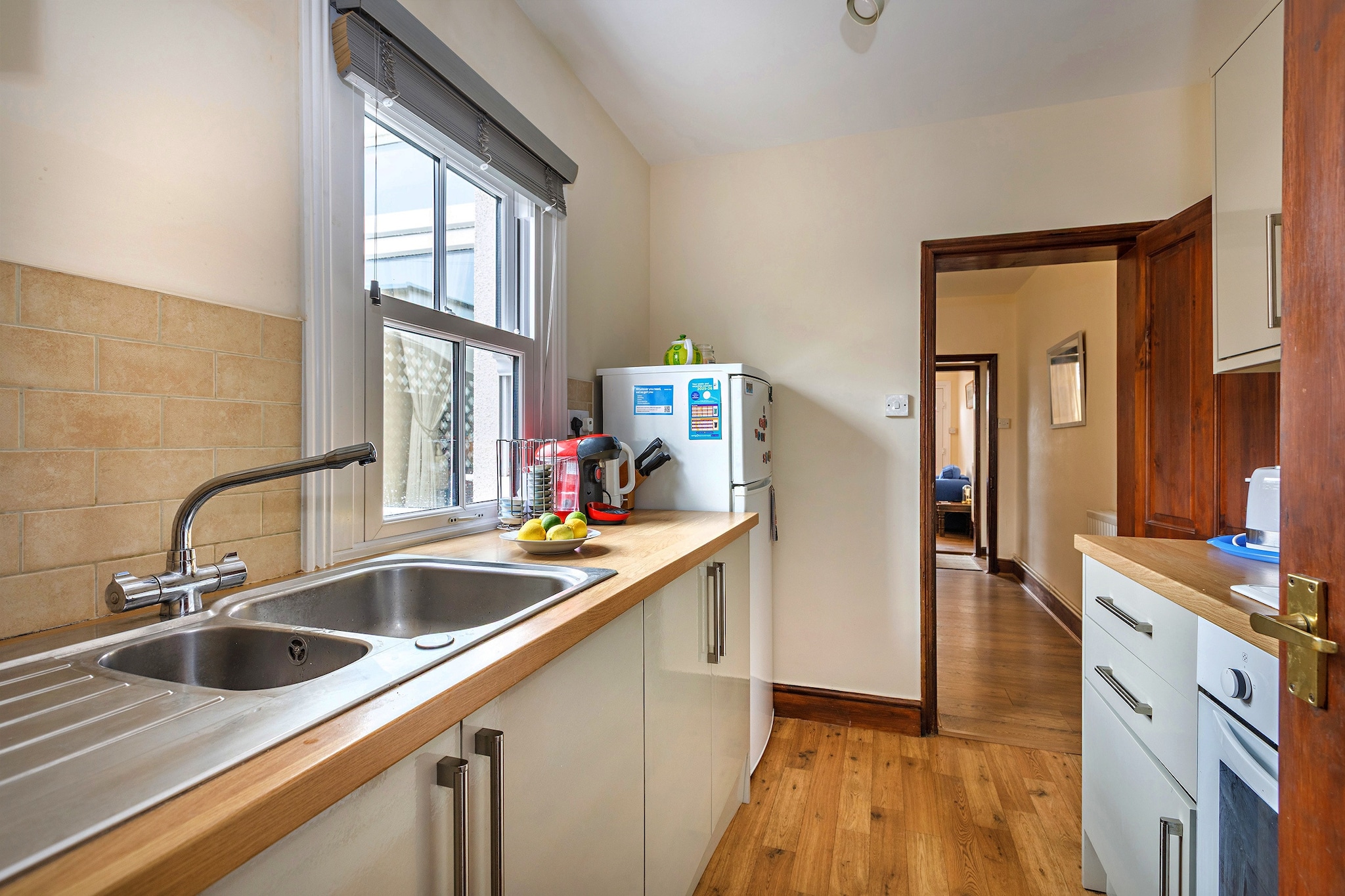 Cliff Road - Kitchen
