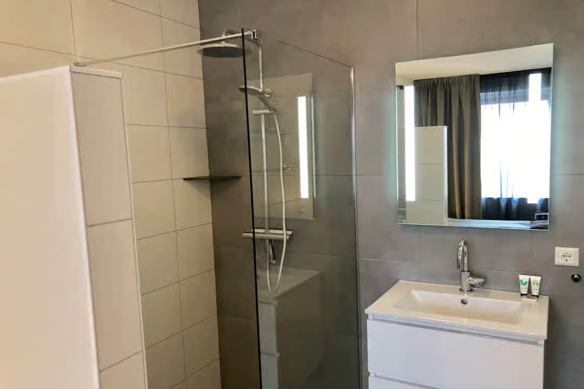 Plein 40 Lodge 1-Badkamer