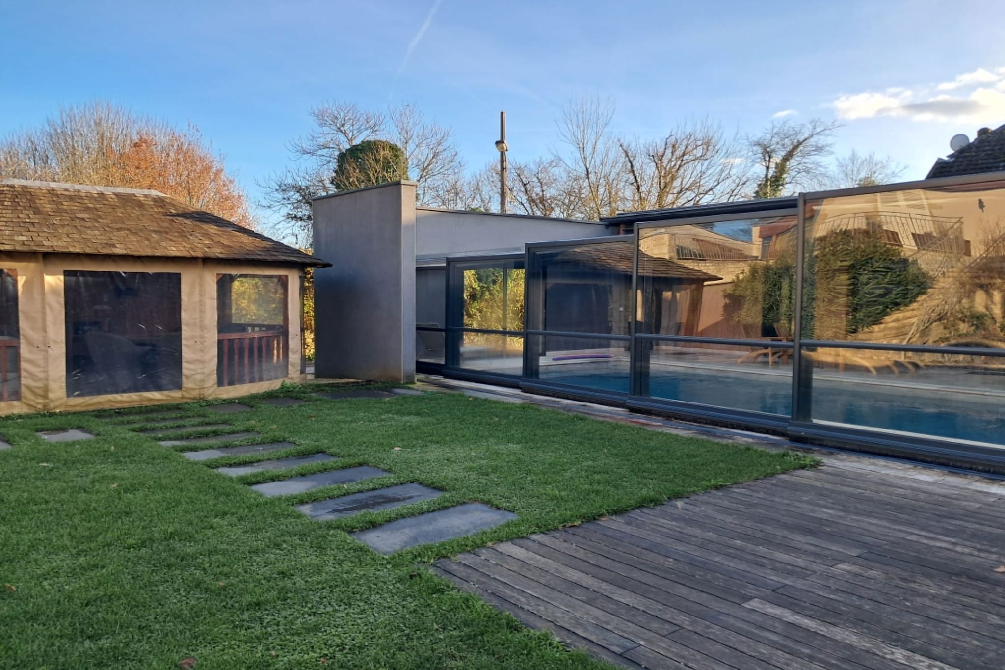 Au Coeur de Vayrac-Exterior in summer