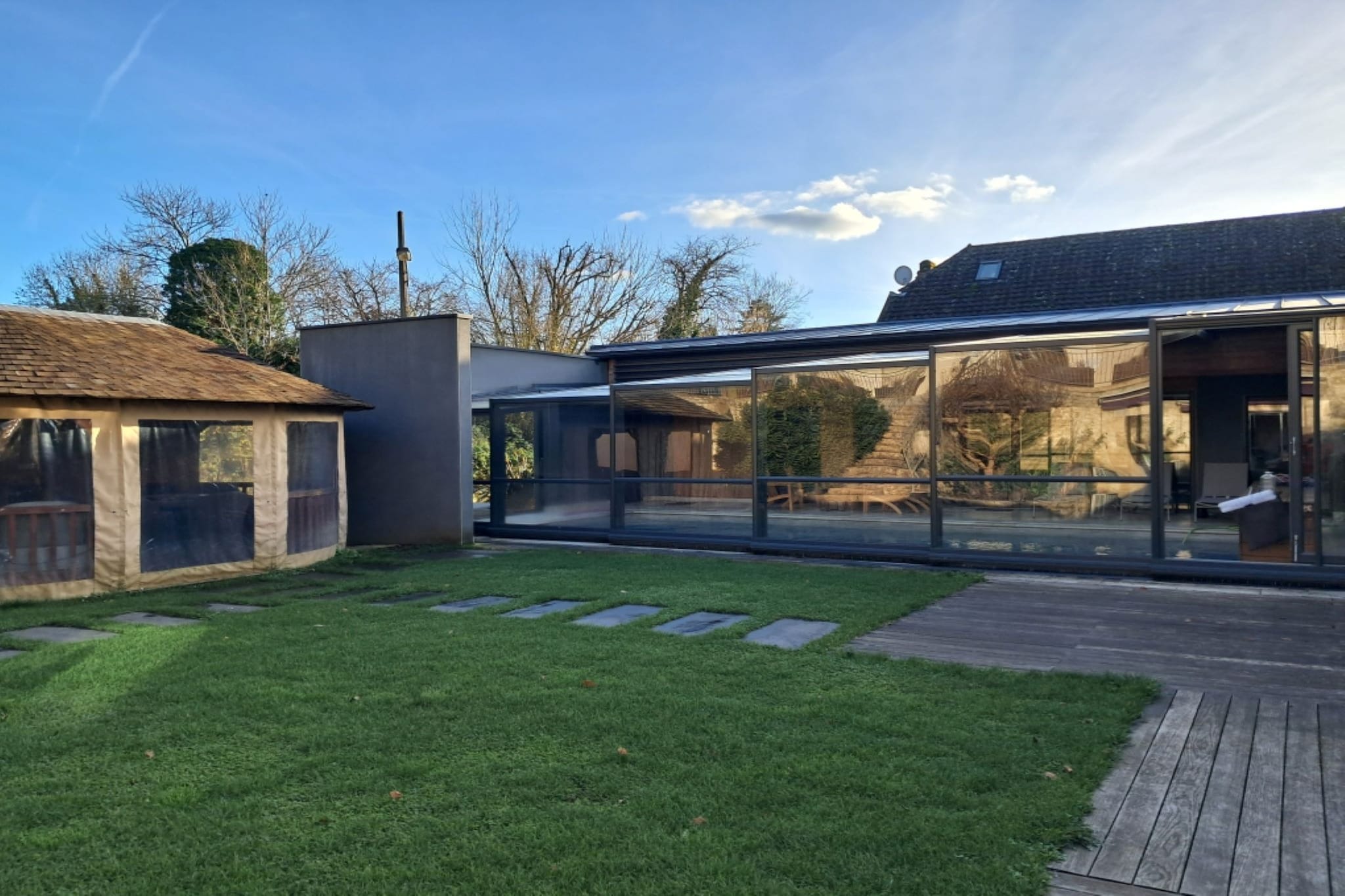 Au Coeur de Vayrac-Exterior in summer