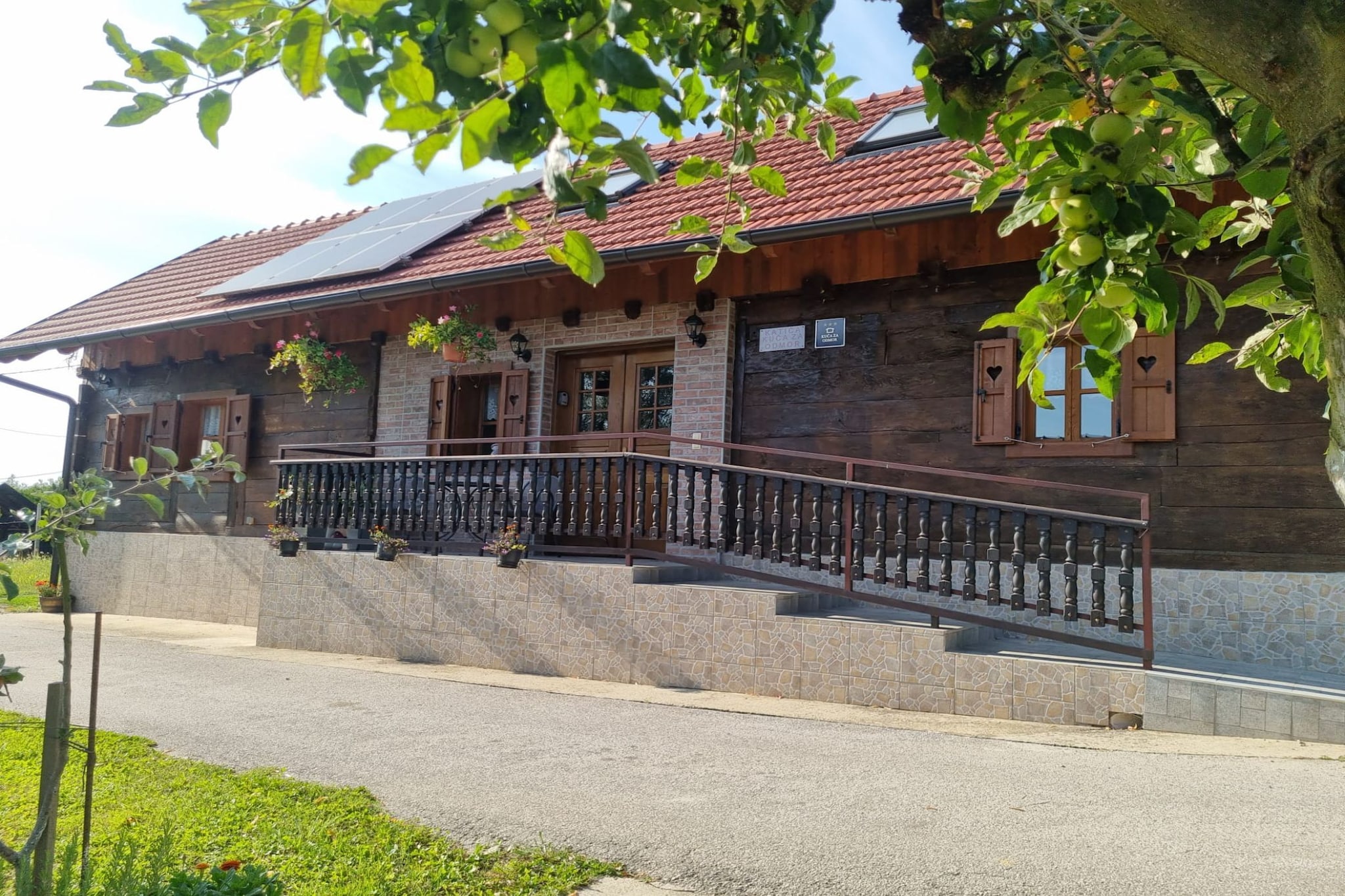 Holiday Home Katica - Two-Bedroom Holiday Home-Außenbereich