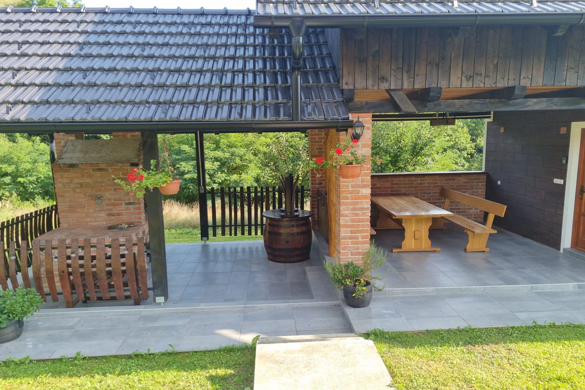 Holiday Home Katica - Two-Bedroom Holiday Home-Außenbereich
