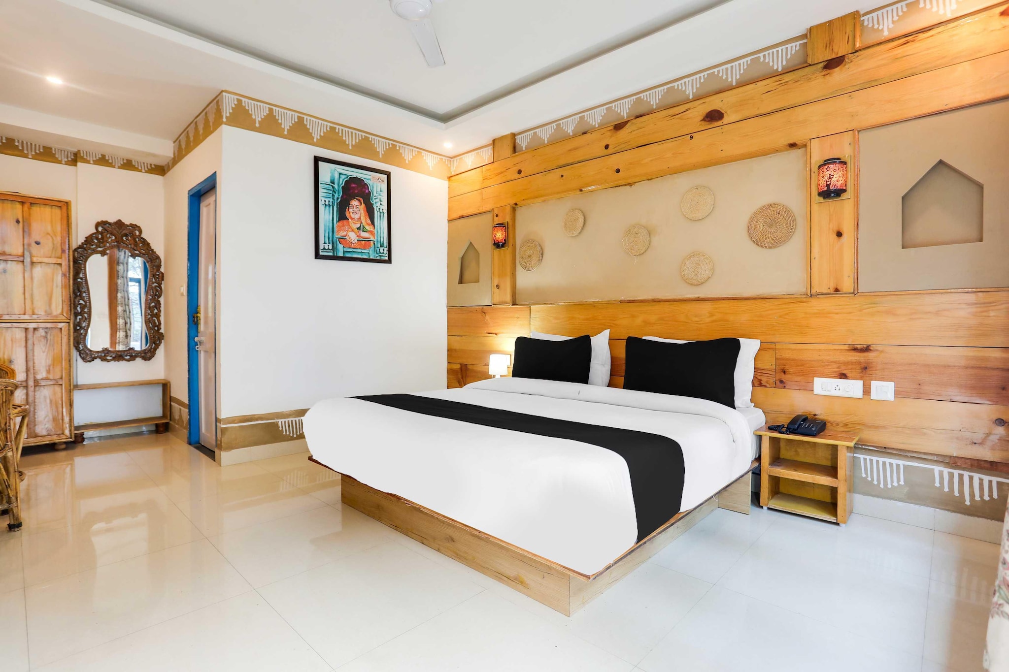 Comfortable Accommodations: Townhouse Oak Mussoorie Lake in Mussoorie offers family rooms with air-conditioning, private bathrooms, work desks, and seating areas. Each room includes free toiletries, a bath or shower, TV, and tiled floors.
Essential Facilities: Guests enjoy free WiFi, a 24-hour front desk, housekeeping service, room service, and luggage storage. Additional amenities include a work desk, seating area, TV, and wardrobe.
Prime Location: Located 44 km from Dehradun Airport, the hotel is 6 km from Gun Hill Point, Mussorie, Landour Clock Tower, and Camel's Back Road. Nearby attractions include Mussoorie Library and Mussoorie Mall Road at 7 km.
1. Unmarried couples are warmly welcome at this property.
2. Guests with local ID proof are warmly welcome.
3.Early Check-In Policy: A full day’s room rate will be charged for check-ins before 6:00 AM. Complimentary early check-in is available between 6:00 AM and 10:00 AM, subject to room availability.
4.Foreign guests are welcome and allowed to stay at this property without any restrictions
Check-in is only available to guests aged 18 and above. Please provide a government-issued ID to confirm your age.