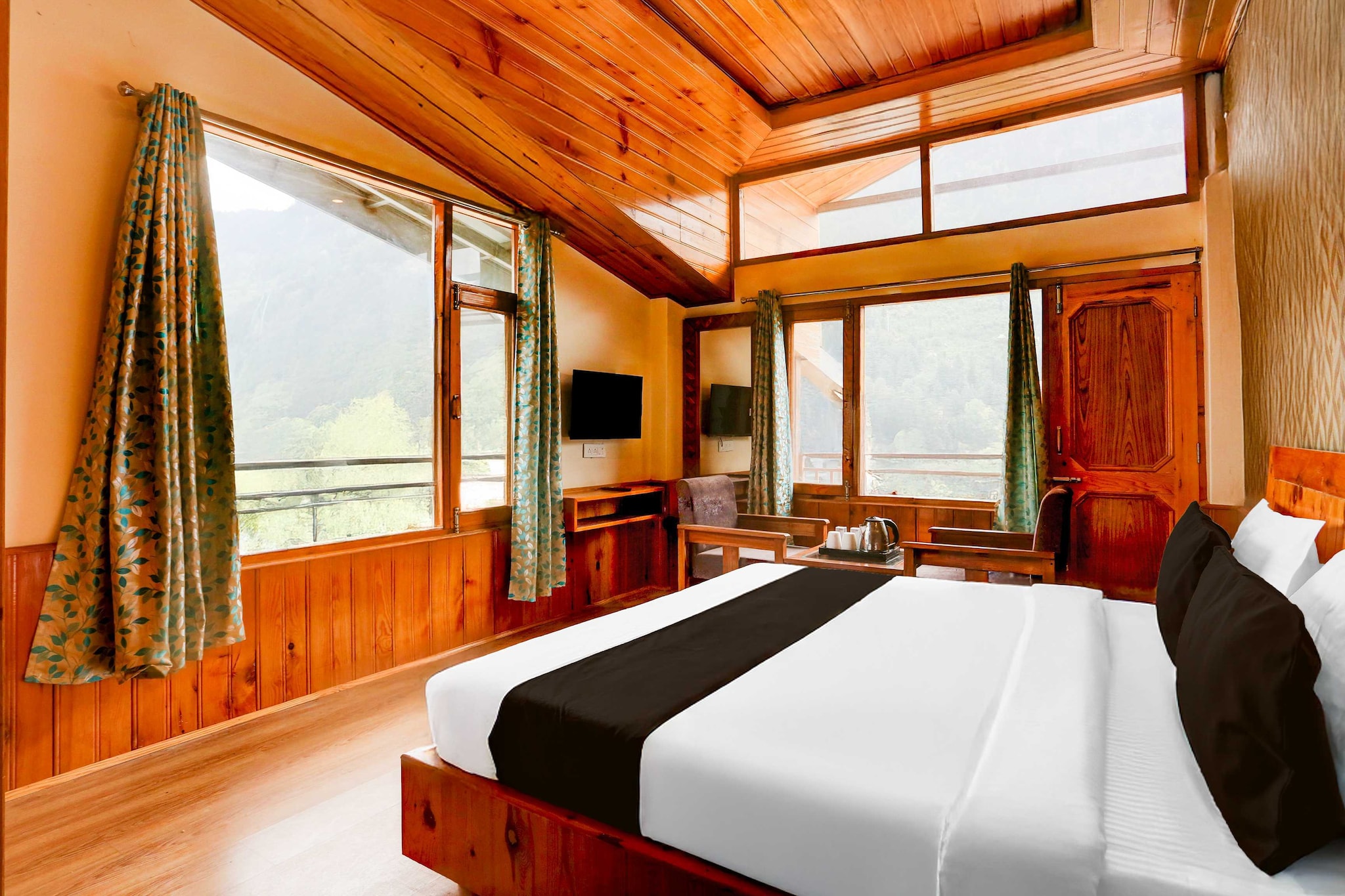 Collection O Model Town Road