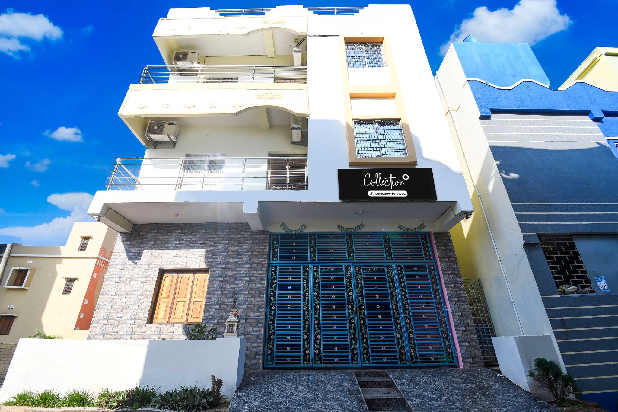 Collection O Sarvodaya Nagar Railway Station