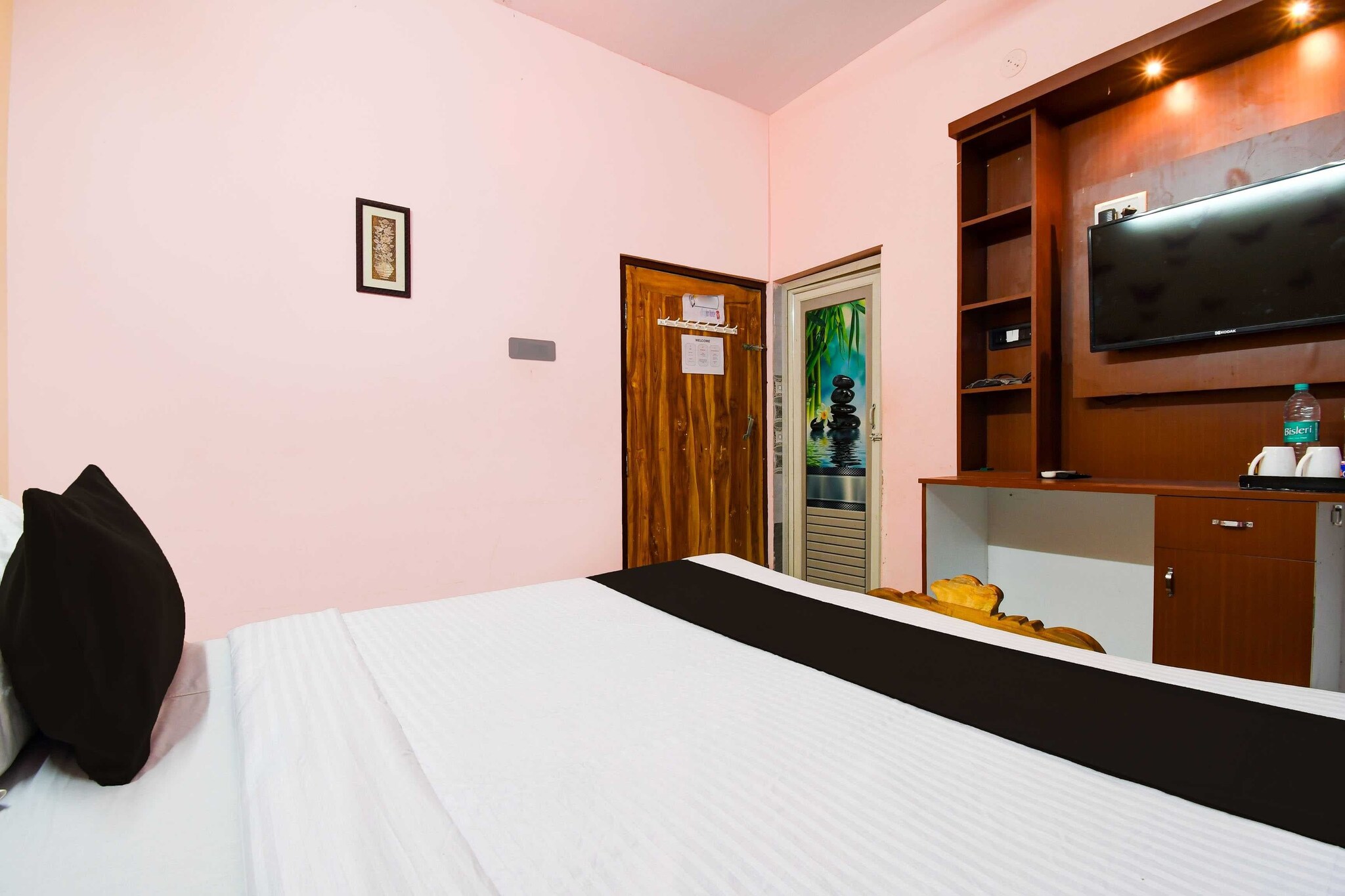 Comfortable Accommodations: Collection O Sarvodaya Nagar Near Railway Station in Puri offers family rooms with air-conditioning, private bathrooms, work desks, and seating areas. Each room includes free toiletries, a bath or shower, TV, and tiled floors.

Essential Facilities: Guests enjoy free WiFi, a 24-hour front desk, housekeeping service, room service, and luggage storage. The hotel provides a welcoming environment with English and Hindi spoken at reception.

Prime Location: Located 58 km from Biju Patnaik International Airport, the hotel is 2.6 km from Golden Beach, 3.5 km from Jagannath Temple, and 34 km from Konark Sun Temple.

Unmarried couples are warmly welcome at this property.
Guests with local ID proof are warmly welcome.
Apologies, but we are currently unable to host foreign nationals at this property.
Early Check-In Policy: A full dayâ€™s room rate will be charged for check-ins before 6:00 AM. Complimentary early check-in is available between 6:00 AM and 10:00 AM, subject to room availability.
 
Check-in is only available to guests aged 18 and above. Please provide a government-issued ID to confirm your age.