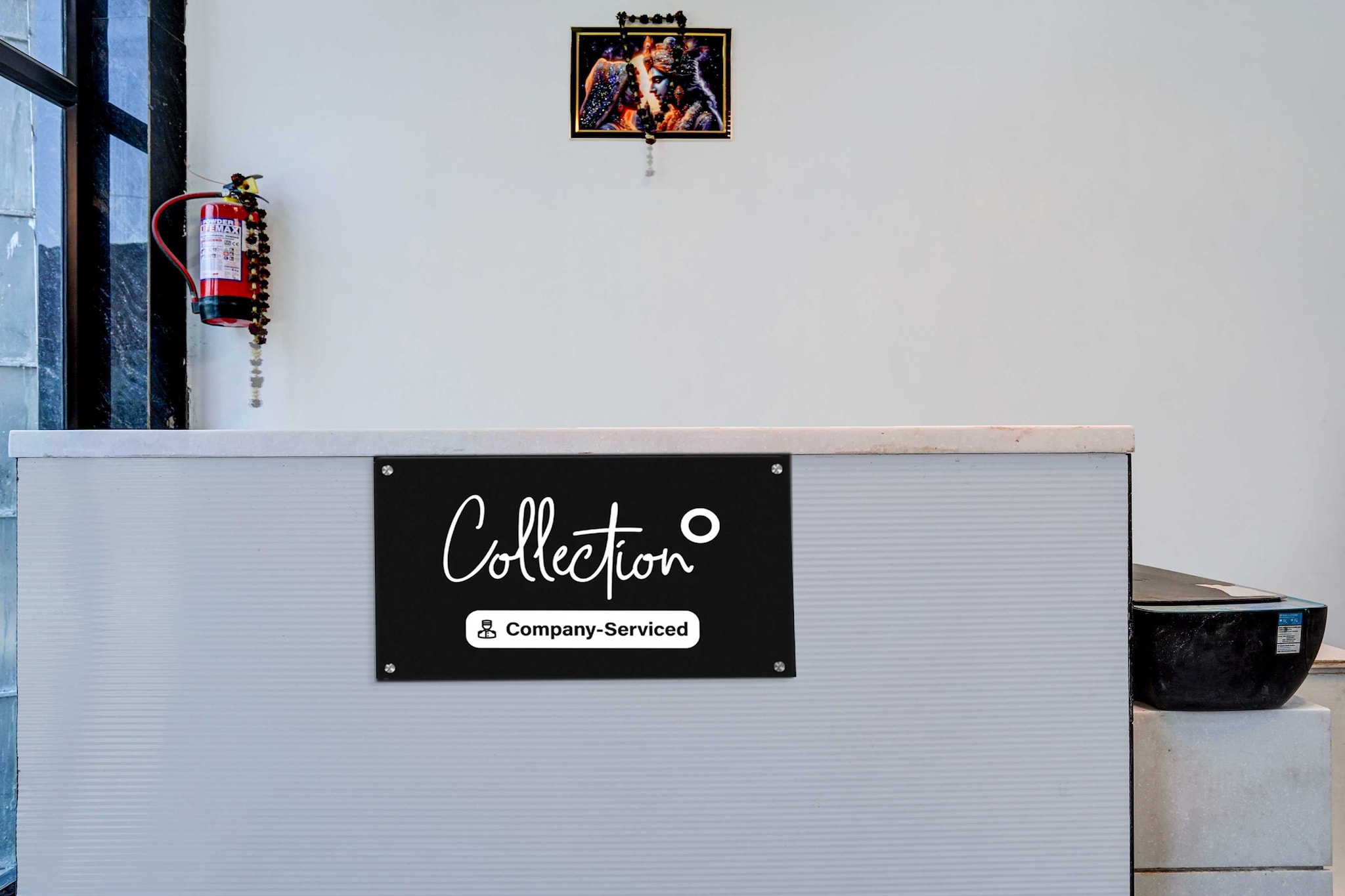 Ground floor: (bedroom(double bed, TV, seating area, air conditioning, telephone), bathroom(bathtub or shower, shower, washbasin, toilet, Towels incl., shampoo, body soap, hot water), Parking)