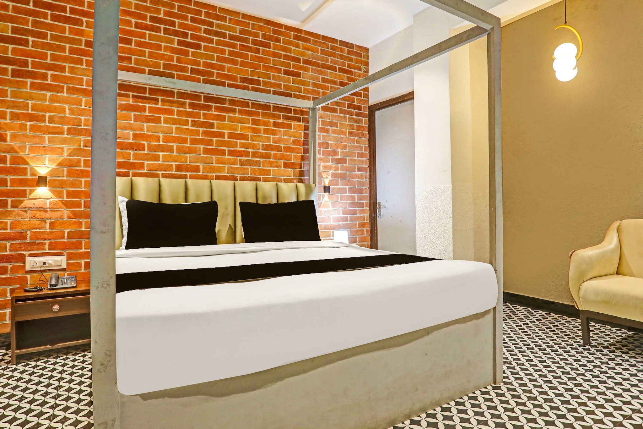 Townhouse Oak Varanasi Cantonment