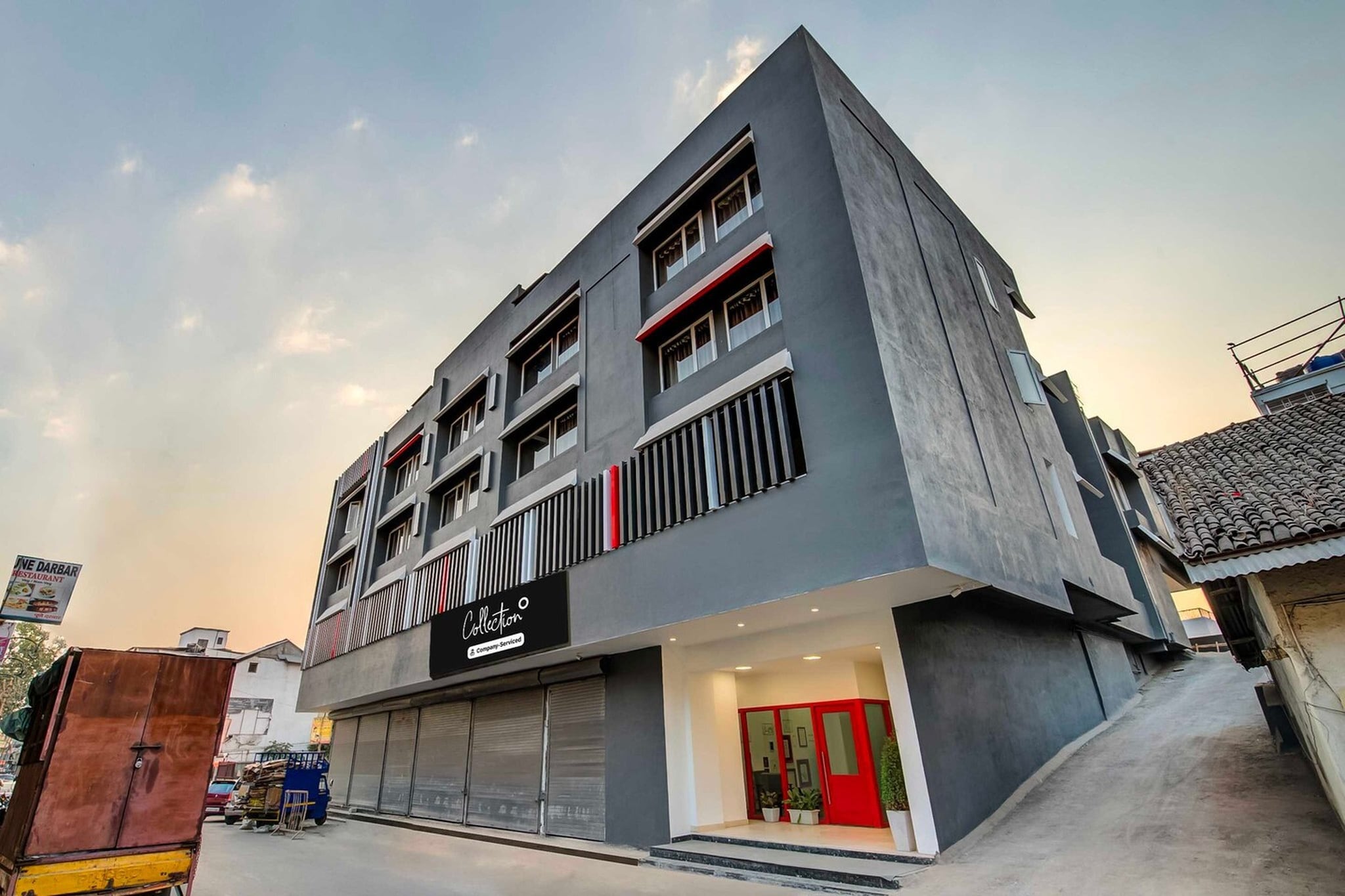 Collection O MG Road Pune