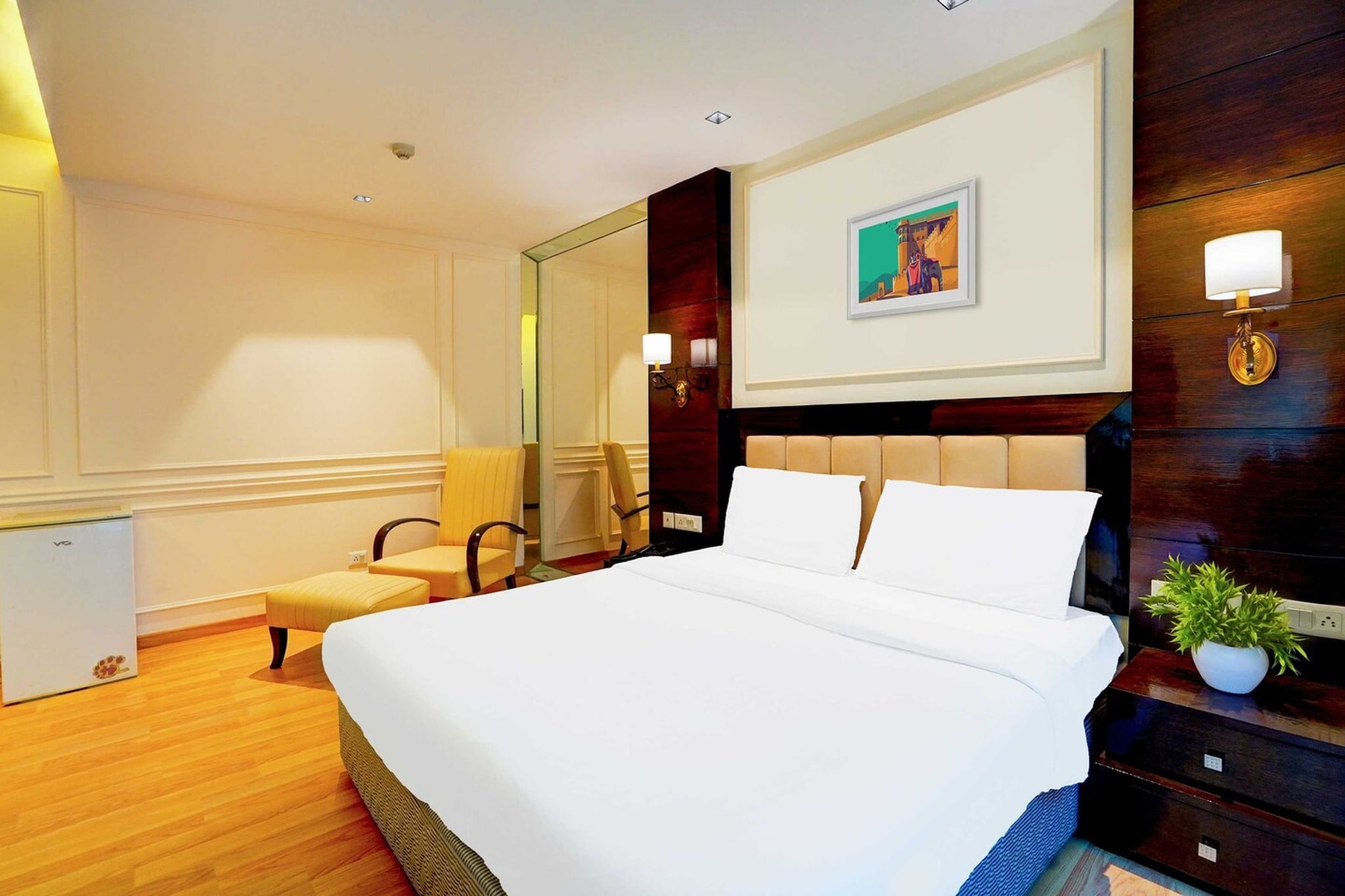 Townhouse South Delhi is located in New Delhi, within 4.8 km of Humayun's Tomb and 6.9 km of India Gate. With a restaurant, the 4-star hotel has air-conditioned rooms with free WiFi, each with a private bathroom. The accommodation provides room service, a 24-hour front desk and luggage storage for guests.
Guest rooms at the hotel are equipped with a seating area and a flat-screen TV with satellite channels. The units include a desk.
Lodhi Gardens is 7.6 km from Townhouse South Delhi, while Pragati Maidan is 7.8 km away. Delhi International Airport is 16 km from the property. 
1. Unmarried couples are warmly welcome at this property.
2. Guests with local ID proof are warmly welcome.
3.Early Check-In Policy: A full day’s room rate will be charged for check-ins before 6:00 AM. Complimentary early check-in is available between 6:00 AM and 10:00 AM, subject to room availability.
4.Foreign Guests Restricted: Apologies, but we are currently unable to host foreign nationals at this property.
Check-in is only available to guests aged 18 and above. Please provide a government-issued ID to confirm your age.