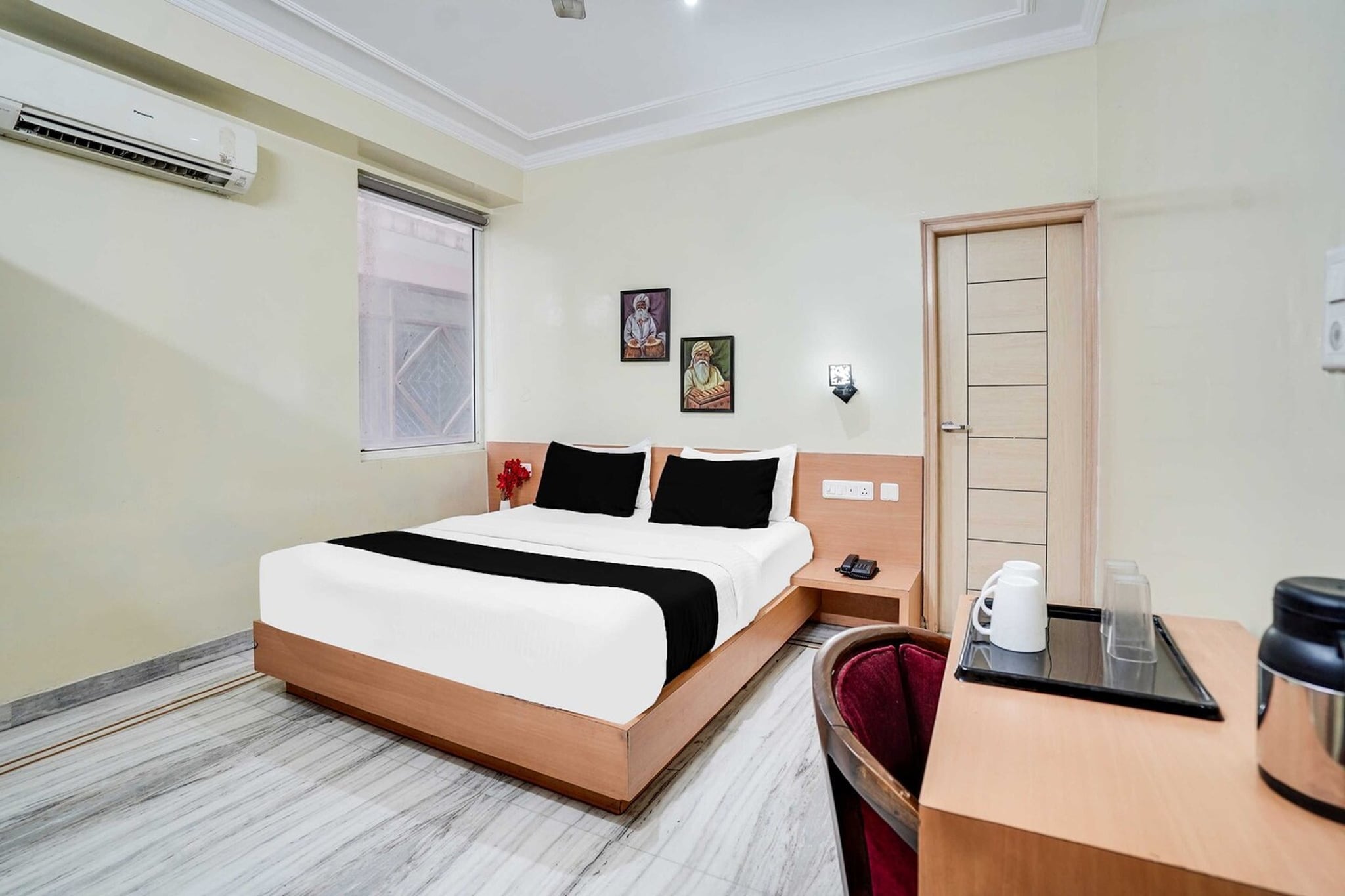 Set within 3 km of Govind Dev Ji Temple and 6.2 km of Birla Mandir Temple, Jaipur, Townhouse Oak Durgapura Railway Junction offers rooms with air conditioning and a private bathroom in Jaipur. With free WiFi, this 4-star hotel offers room service and a 24-hour front desk. The hotel has family rooms.
All guest rooms at the hotel come with a seating area, a flat-screen TV with satellite channels and a private bathroom with free toiletries and a bath or shower. All units feature a desk.
Jaipur Railway Station is 10 km from Townhouse Oak Durgapura Railway Junction, while City Palace is 10 km from the property. Jaipur International Airport is 3 km away.
1.Unmarried couples are warmly welcome at this property.
2. Guests with local ID proof are warmly welcome.
3.Early Check-In Policy: A full day’s room rate will be charged for check-ins before 6:00 AM. Complimentary early check-in is available between 6:00 AM and 10:00 AM, subject to room availability.
4.Foreign guests are welcome and allowed to stay at this property without any restrictions
Check-in is only available to guests aged 18 and above. Please provide a government-issued ID to confirm your age.