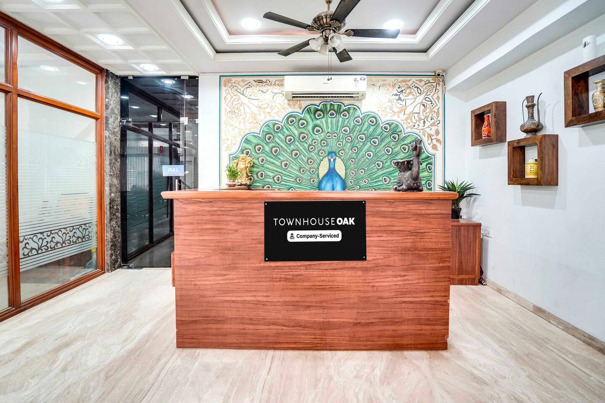 Ground floor: (bedroom(double bed, TV, seating area, air conditioning, telephone), bathroom(bathtub or shower, shower, washbasin, toilet, Towels incl., shampoo, body soap, hot water))