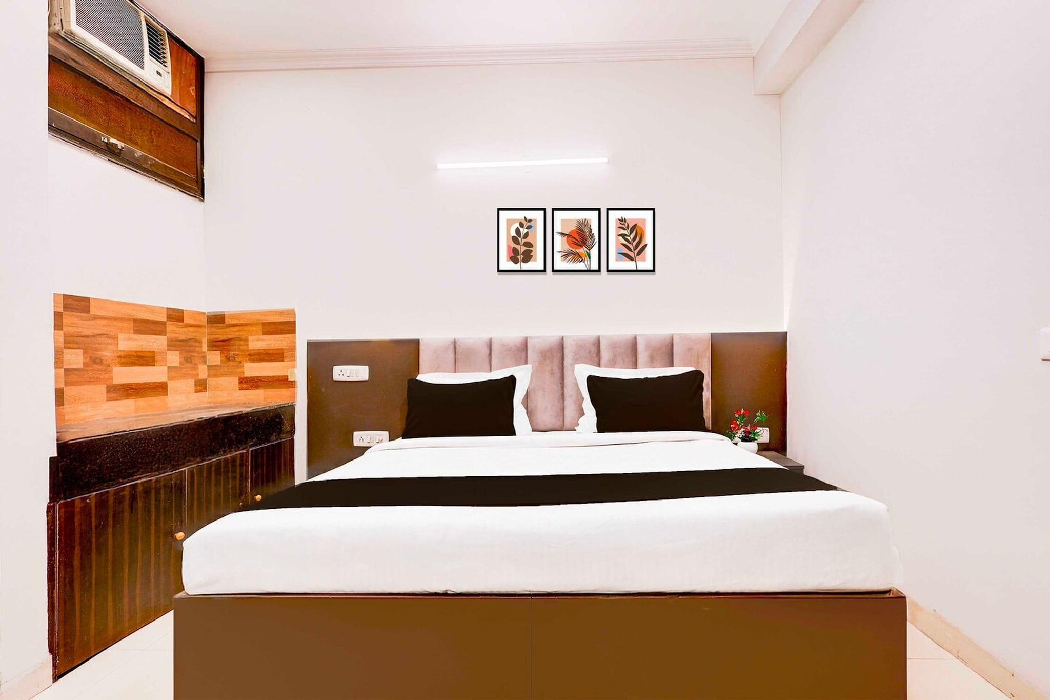 Collection O Rangpuri Mahipalpur is situated in New Delhi, within 9.4 km of MG Road and 10 km of Qutub Minar. With a restaurant, the 2-star hotel has air-conditioned rooms with free WiFi, each with a private bathroom. The accommodation features room service, a 24-hour front desk and luggage storage for guests.

All rooms at the hotel are fitted with a seating area and a flat-screen TV with satellite channels. Guest rooms have a desk.

Lodhi Gardens is 16 km from Collection O Rangpuri Mahipalpur, while Rashtrapati Bhavan is 16 km from the property. Delhi International Airport is 5 km away. 

Early Check-In Policy: A full dayâ€™s room rate will be charged for check-ins before 6:00 AM. Complimentary early check-in is available between 6:00 AM and 10:00 AM, subject to room availability.

 1.Unmarried couples are warmly welcome at this property.
2. Guests with local ID proof are warmly welcome.
3.Foreign guests are welcome and allowed to stay at this property without any restrictions
Check-in is only available to guests aged 18 and above. Please provide a government-issued ID to confirmÂ yourÂ age.

