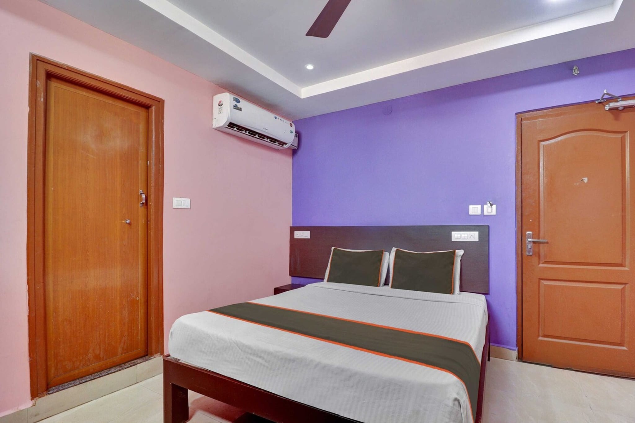 Located within 37 km of Srikalahasti Temple and 12 km of Renigunta Junction, Collection O Karakambadi Near Alipiri provides rooms with air conditioning and a private bathroom in Tirupati. With free WiFi, this 3-star hotel offers room service and a 24-hour front desk. The hotel features family rooms.

All units at the hotel are equipped with a seating area, a flat-screen TV with satellite channels and a private bathroom with free toiletries and a bath or shower. The rooms include a desk.

Tirupati East Railway Station is 700 metres from Collection O Karakambadi Near Alipiri, while APSRTC Central Bus Station is 2.3 km away. Tirupati Airport is 15 km from the property. 

1. Unmarried couples are warmly welcome at this property.
2. Guests with local ID proof are warmly welcome.
3.Early Check-In Policy: A full dayâ€™s room rate will be charged for check-ins before 6:00 AM. Complimentary early check-in is available between 6:00 AM and 10:00 AM, subject to room availability.
4.Foreign guests are welcome and allowed to stay at this property without any restrictions
Check-in is only available to guests aged 18 and above. Please provide a government-issued ID to confirmÂ yourÂ age.
