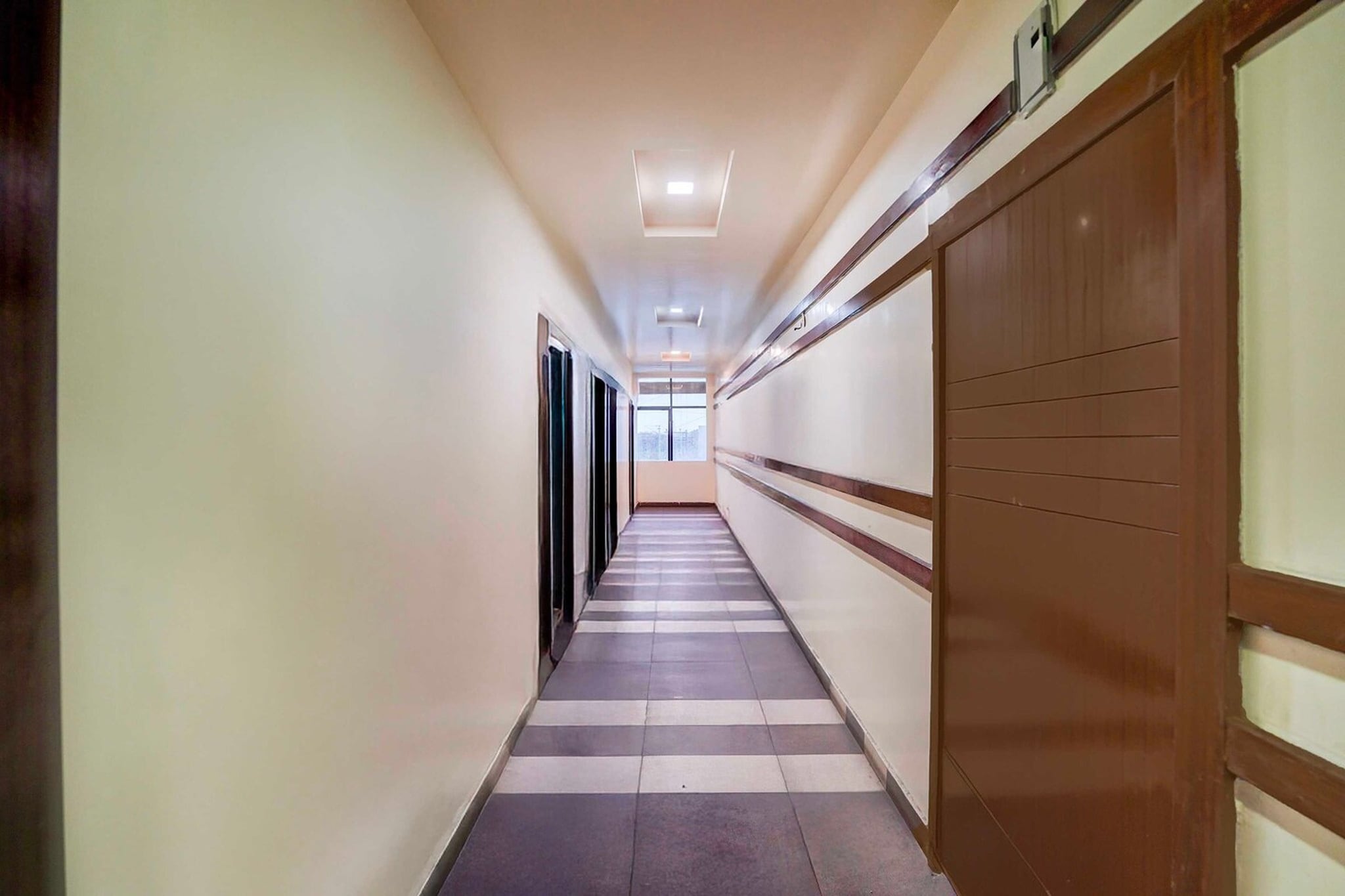 Townhouse oak Lalghati Tekri Viewpoint