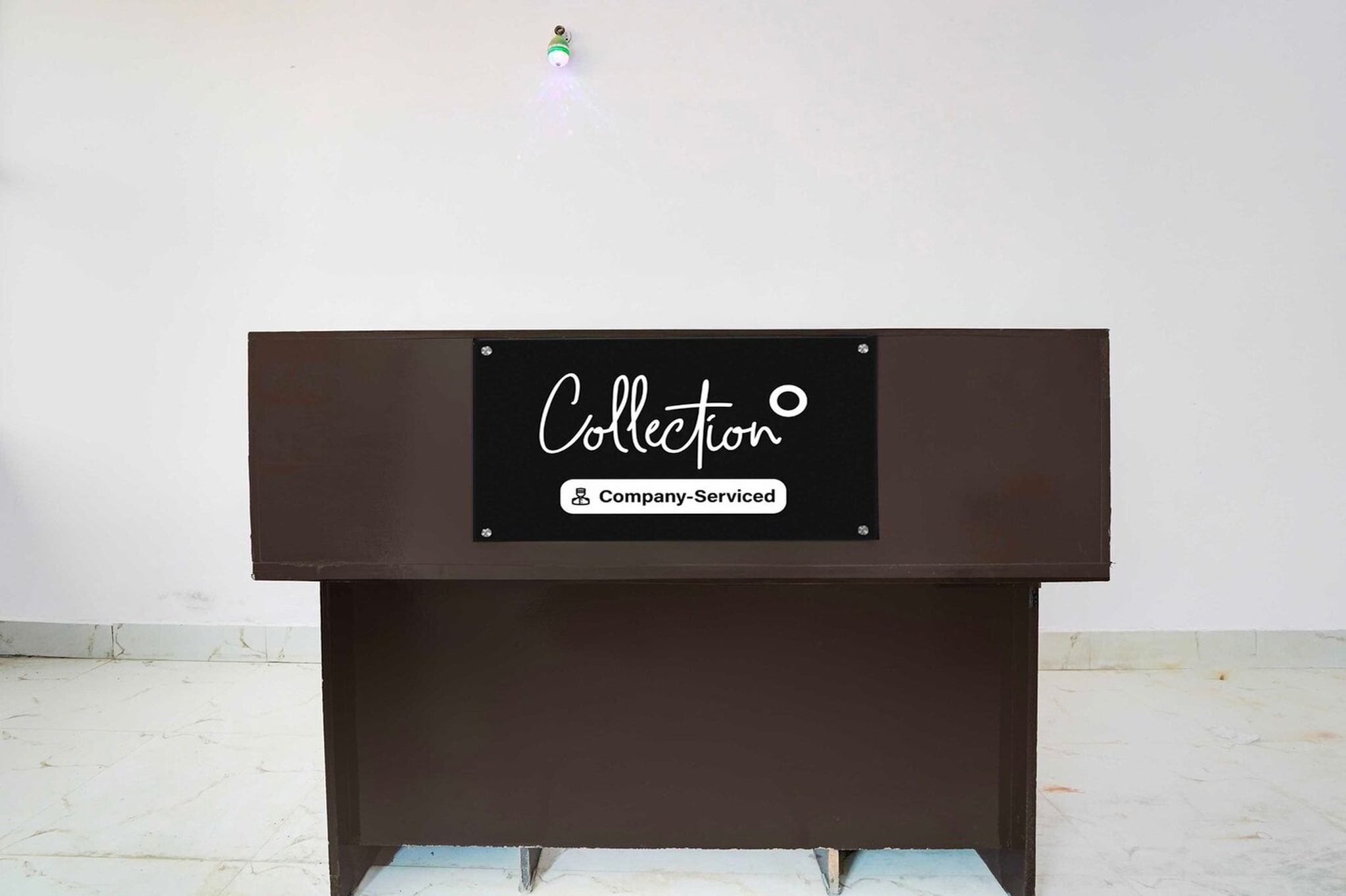 Ground floor: (bedroom(double bed, TV, seating area, air conditioning, telephone), bathroom(bathtub or shower, shower, washbasin, toilet, Towels incl., shampoo, body soap, hot water), Parking)