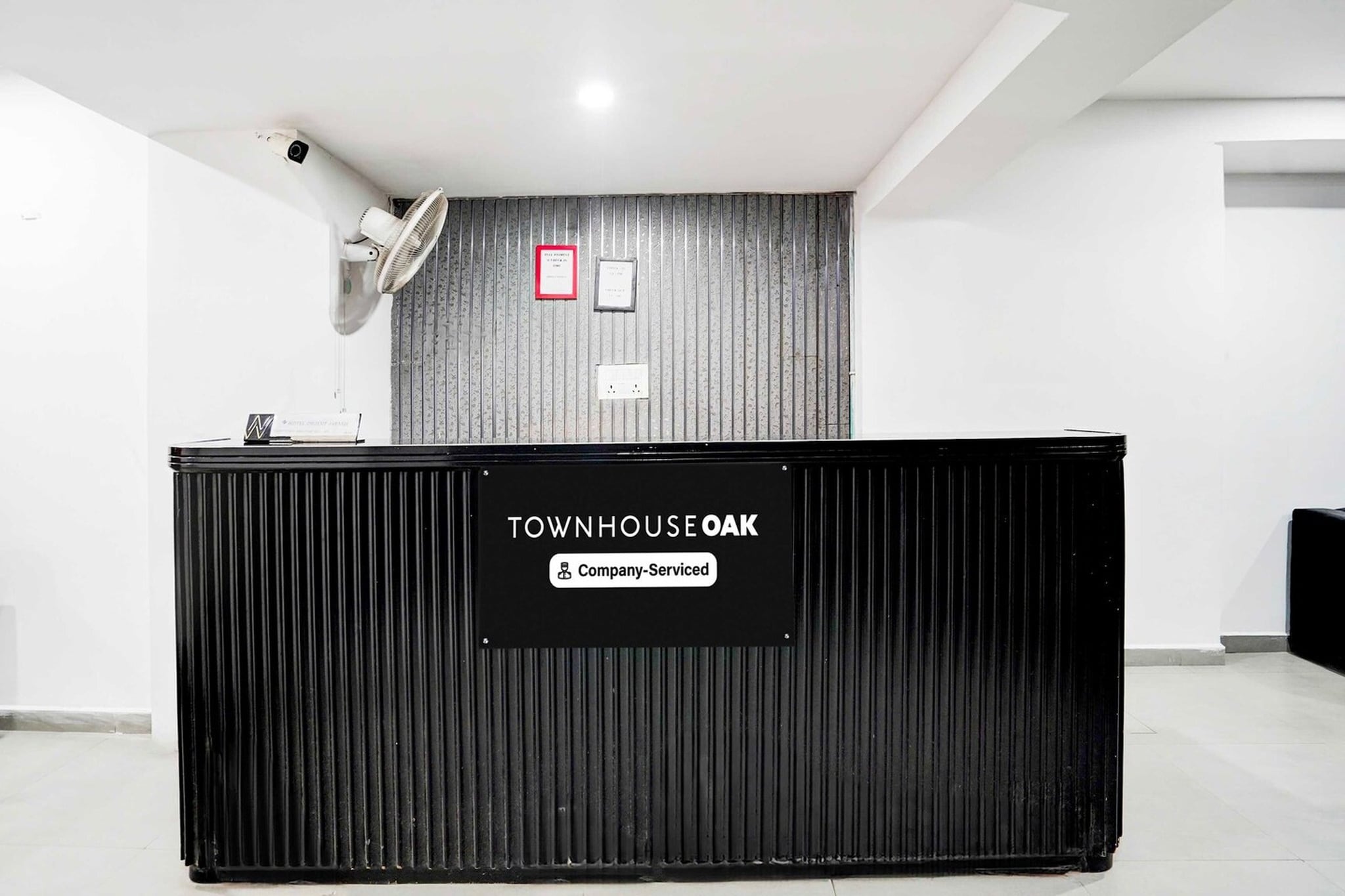 Ground floor: (bedroom(double bed, TV, seating area, air conditioning, telephone), bathroom(bathtub or shower, shower, washbasin, toilet, Towels incl., shampoo, body soap, hot water))