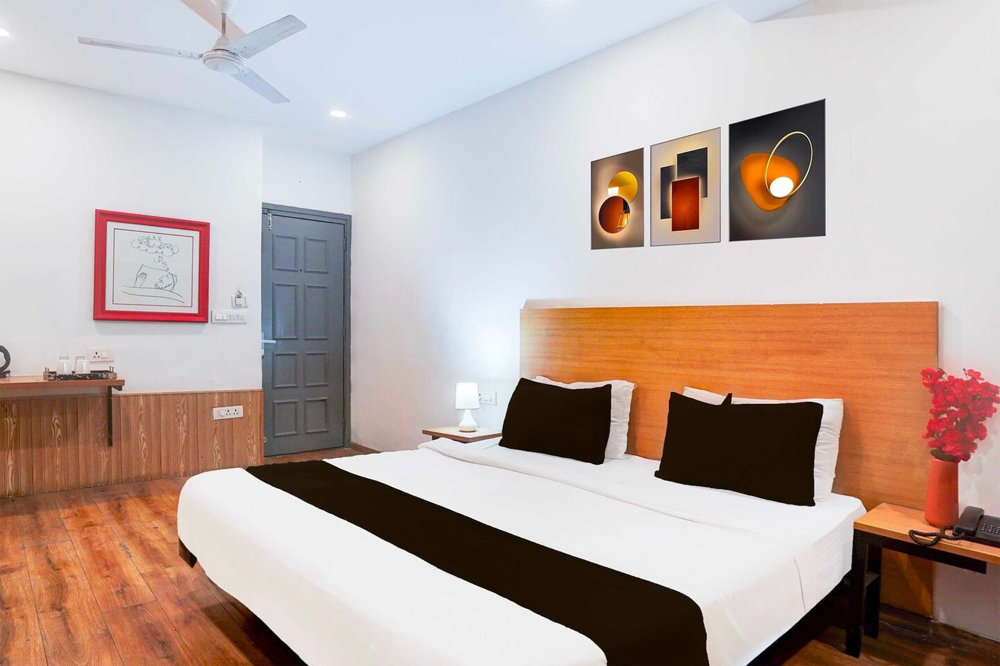 Townhouse Oak Nagpur Railway Junction