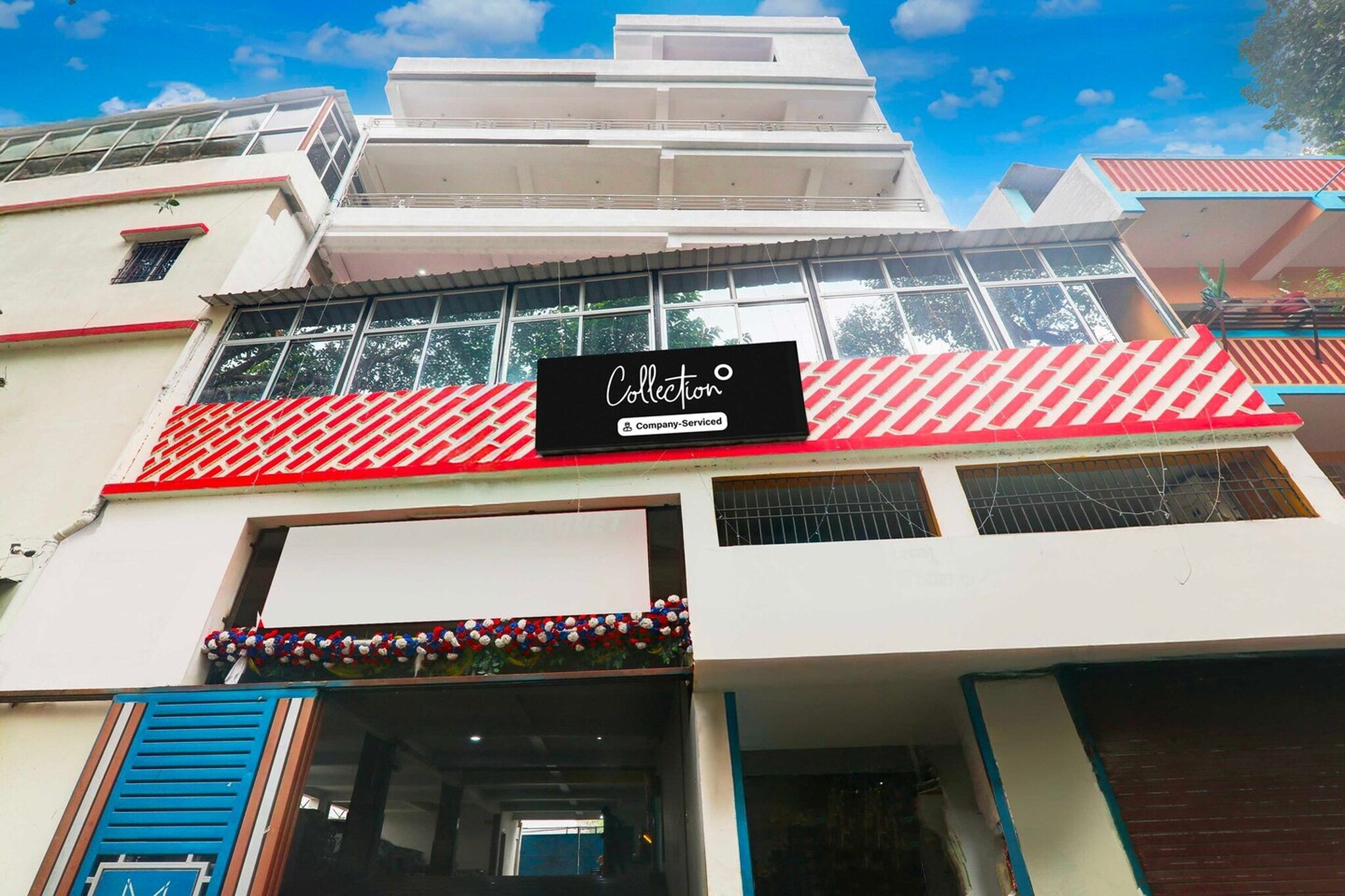 Situated in Patna, Bihar region, Collection O Kadam Ghat Near Ashok RajPath is set 6.7 km from Patna Railway Station. This 3-star hotel offers room service, a 24-hour front desk and free WiFi. The hotel has family rooms.

The rooms at the hotel are fitted with a seating area, a flat-screen TV with satellite channels and a private bathroom with free toiletries and a bath or shower. All units at Collection O Kadam Ghat Near Ashok RajPath have air conditioning and a desk.

Jay Prakash Narayan Airport is 11 km from the property. 

Unmarried couples are warmly welcome at this property.
Guests with local ID proof are warmly welcome.
Apologies, but we are currently unable to host foreign nationals at this property.
Early Check-In Policy: A full day’s room rate will be charged for check-ins before 6:00 AM. Complimentary early check-in is available between 6:00 AM and 10:00 AM, subject to room availability.
Check-in is only available to guests aged 18 and above. Please provide a government-issued ID to confirm your age.
