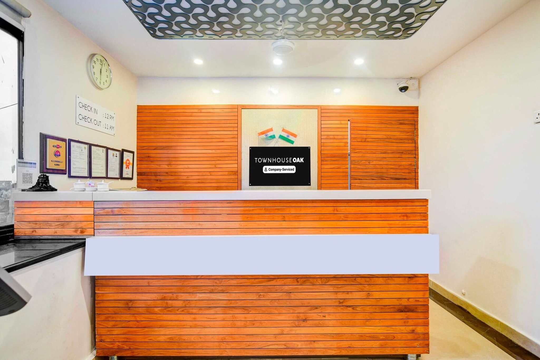 Ground floor: (bedroom(double bed, TV, seating area, air conditioning, telephone), bathroom(bathtub or shower, shower, washbasin, toilet, Towels incl., shampoo, body soap, hot water))