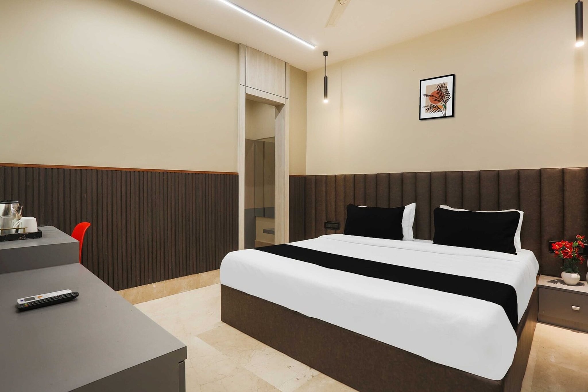 Situated in HisÄr, Haryana region, Townhouse Hisar is set 1.8 km from Hisar Railway Station. This 4-star hotel offers room service, a 24-hour front desk and free WiFi. The hotel has family rooms.

The rooms at the hotel are fitted with a seating area, a flat-screen TV with satellite channels and a private bathroom with free toiletries and a bath or shower. All guest rooms at Townhouse Hisar have air conditioning and a desk.

A continental breakfast is available at the accommodation.

Hisar Airport is 3 km from the property. 

Unmarried couples are warmly welcome at this property.
Guests with local ID proof are warmly welcome.
Apologies, but we are currently unable to host foreign nationals at this property.
Early Check-In Policy: A full dayâ€™s room rate will be charged for check-ins before 6:00 AM. Complimentary early check-in is available between 6:00 AM and 10:00 AM, subject to room availability.
Check-in is only available to guests aged 18 and above. Please provide a government-issued ID to confirmÂ yourÂ age.