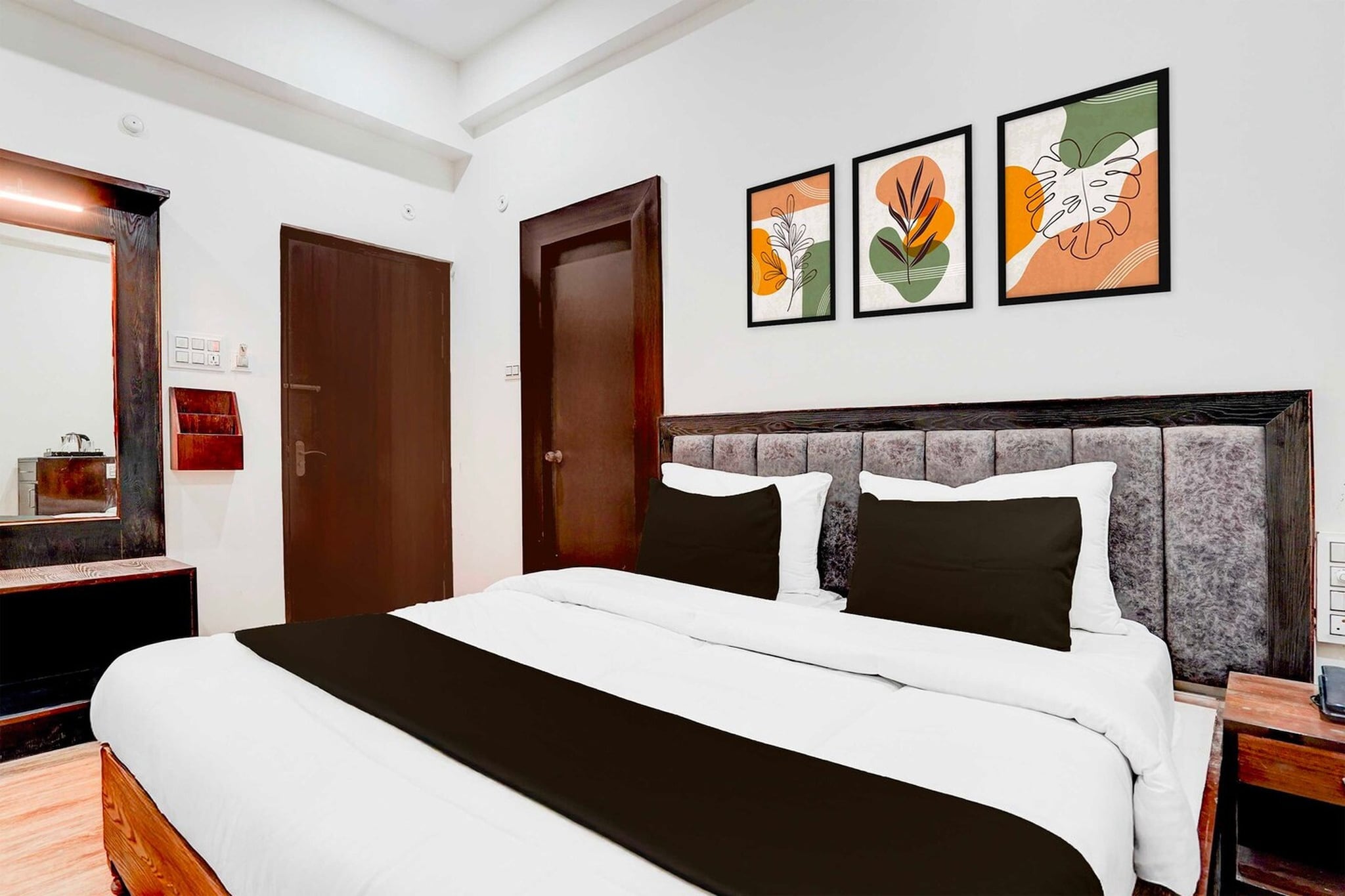 Located within 3.5 km of Sarnath and 7.3 km of Manikarnika Ghat, Townhouse Sarnath Temple provides rooms with air conditioning and a private bathroom in Varanasi. This 4-star hotel offers room service, a 24-hour front desk and free WiFi. The hotel features family rooms.

Guest rooms at the hotel are equipped with a seating area, a flat-screen TV with satellite channels and a private bathroom with free toiletries and a bath or shower. All guest rooms include a desk.

Dasaswamedh Ghat is 7.9 km from Townhouse Sarnath Temple, while Kashi Vishwanath Temple is 8 km away. Lal Bahadur Shastri International Airport is 27 km from the property. 

Unmarried couples are warmly welcome at this property.
Guests with local ID proof are warmly welcome.
Apologies, but we are currently unable to host foreign nationals at this property.
Early Check-In Policy: A full dayâ€™s room rate will be charged for check-ins before 6:00 AM. Complimentary early check-in is available between 6:00 AM and 10:00 AM, subject to room availability.
Check-in is only available to guests aged 18 and above. Please provide a government-issued ID to confirmÂ yourÂ age.