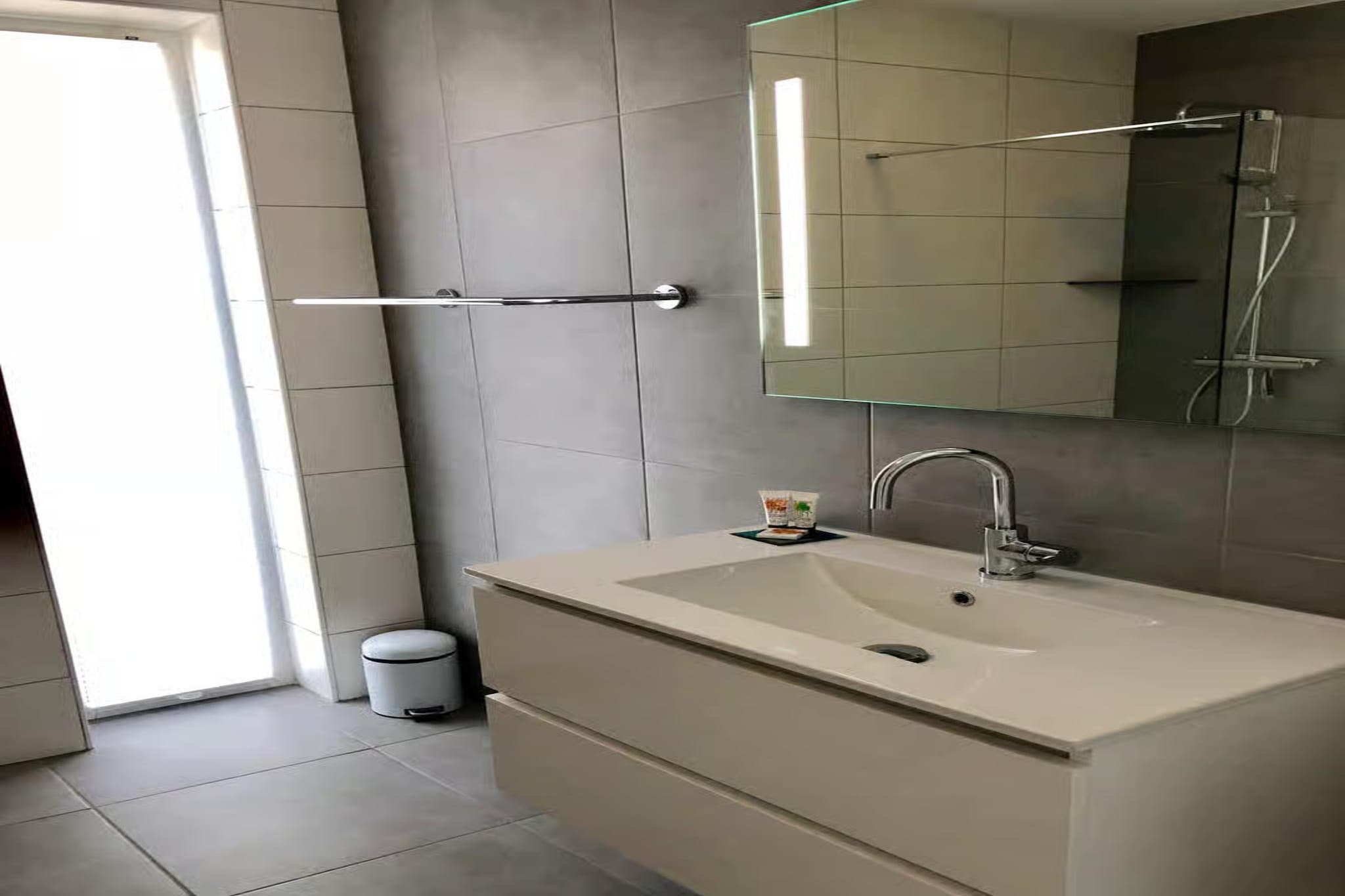 Plein 40 Lodge 6-Badkamer