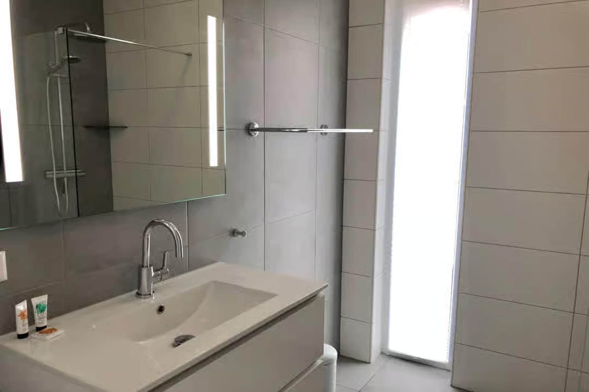 Plein 40 Lodge 8-Badkamer