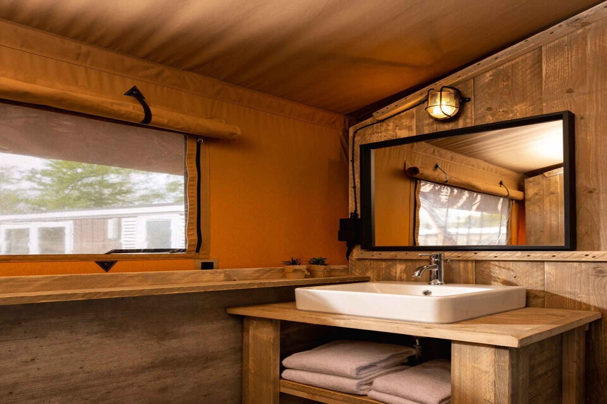 Safari tent 'the bartenter' with private sanitary facilities | 5 persons - Salle de bain
