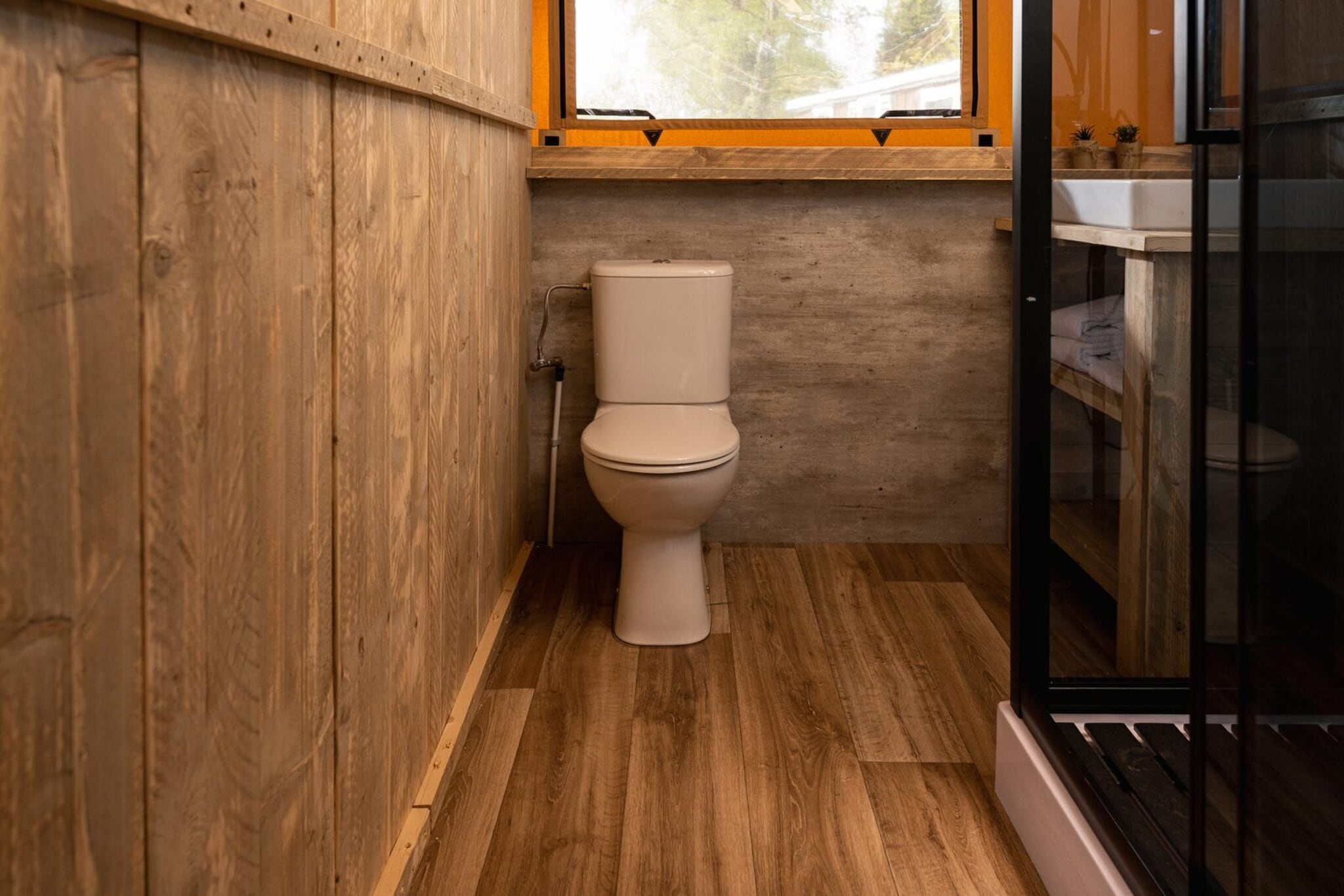 Safari tent 'the bartenter' with private sanitary facilities | 5 persons - Salle de bain