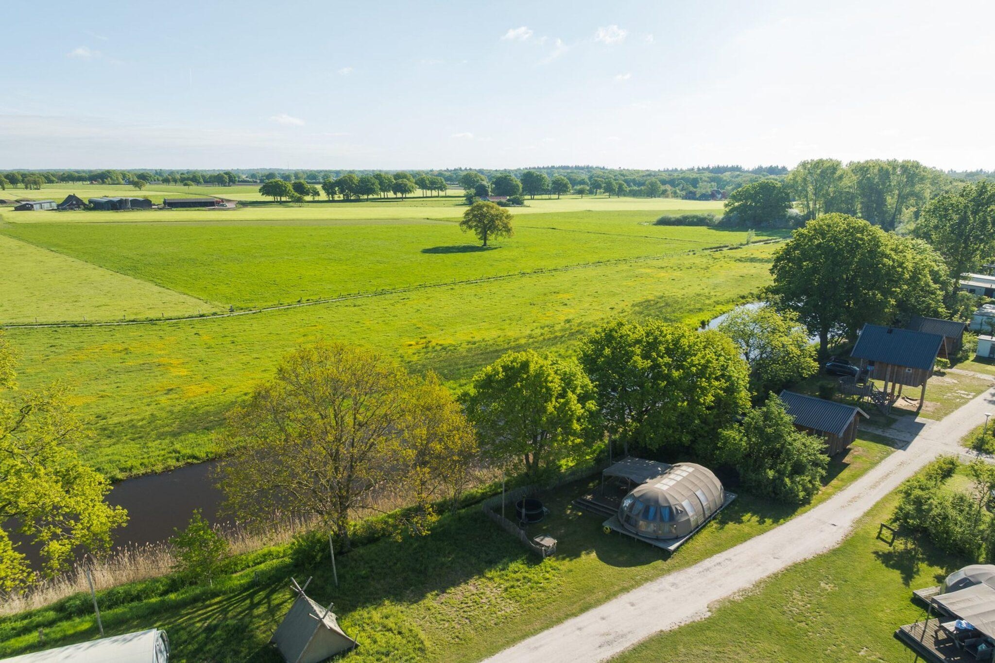 Riverdome with private bathroom and hot tub | 4 persons - Zones été à 5 km