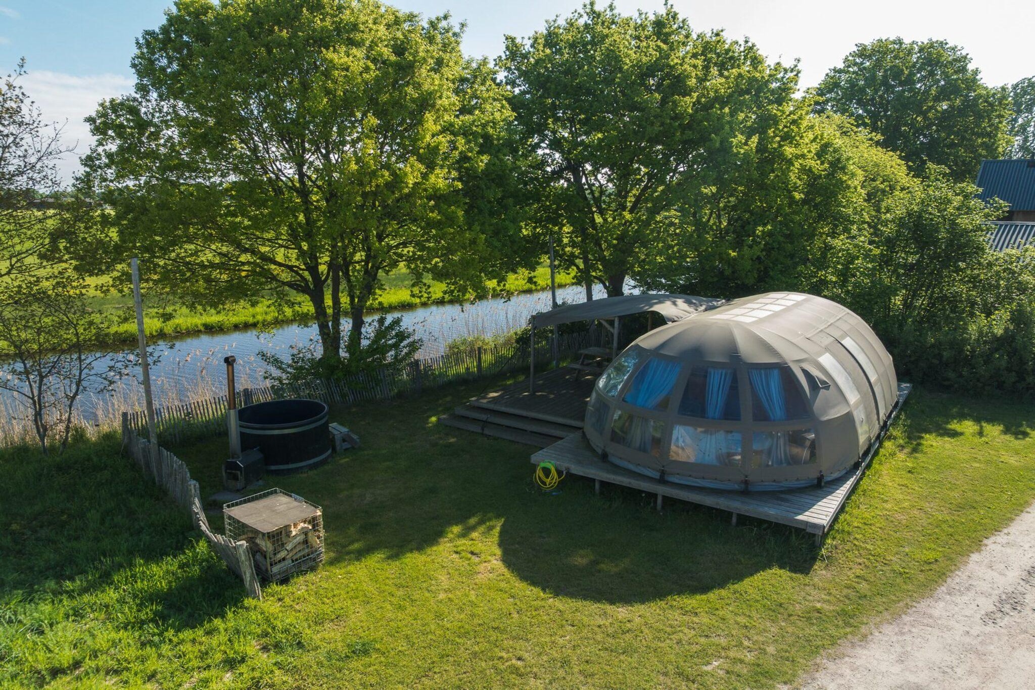 Riverdome with private bathroom and hot tub | 4 persons - Extérieur été